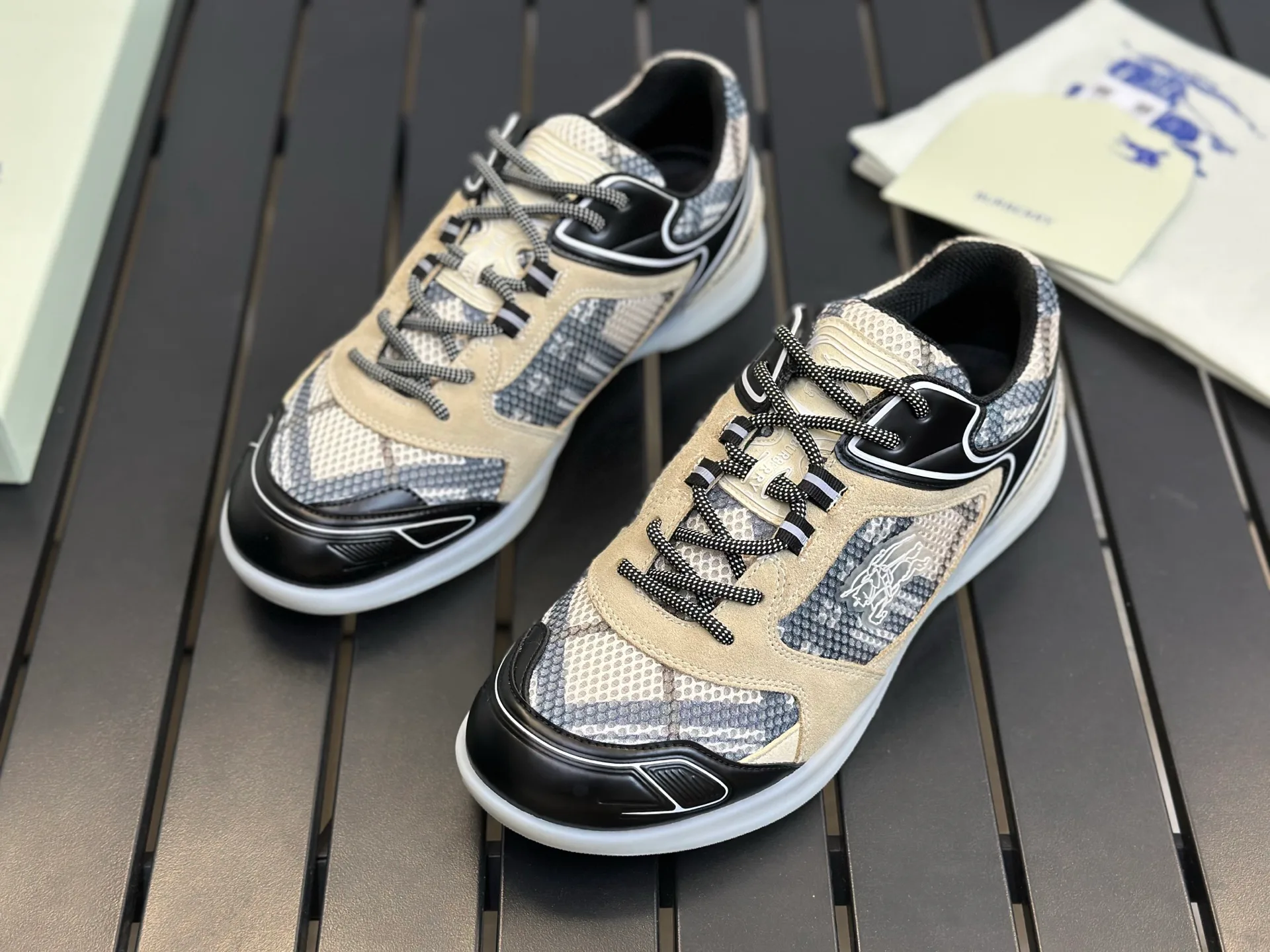 Кроссовки Мужские Burberry 17420353