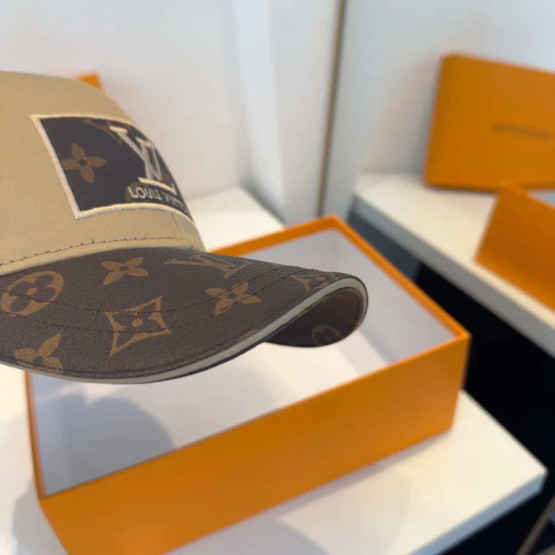 Головные Уборы Louis Vuitton 11416646