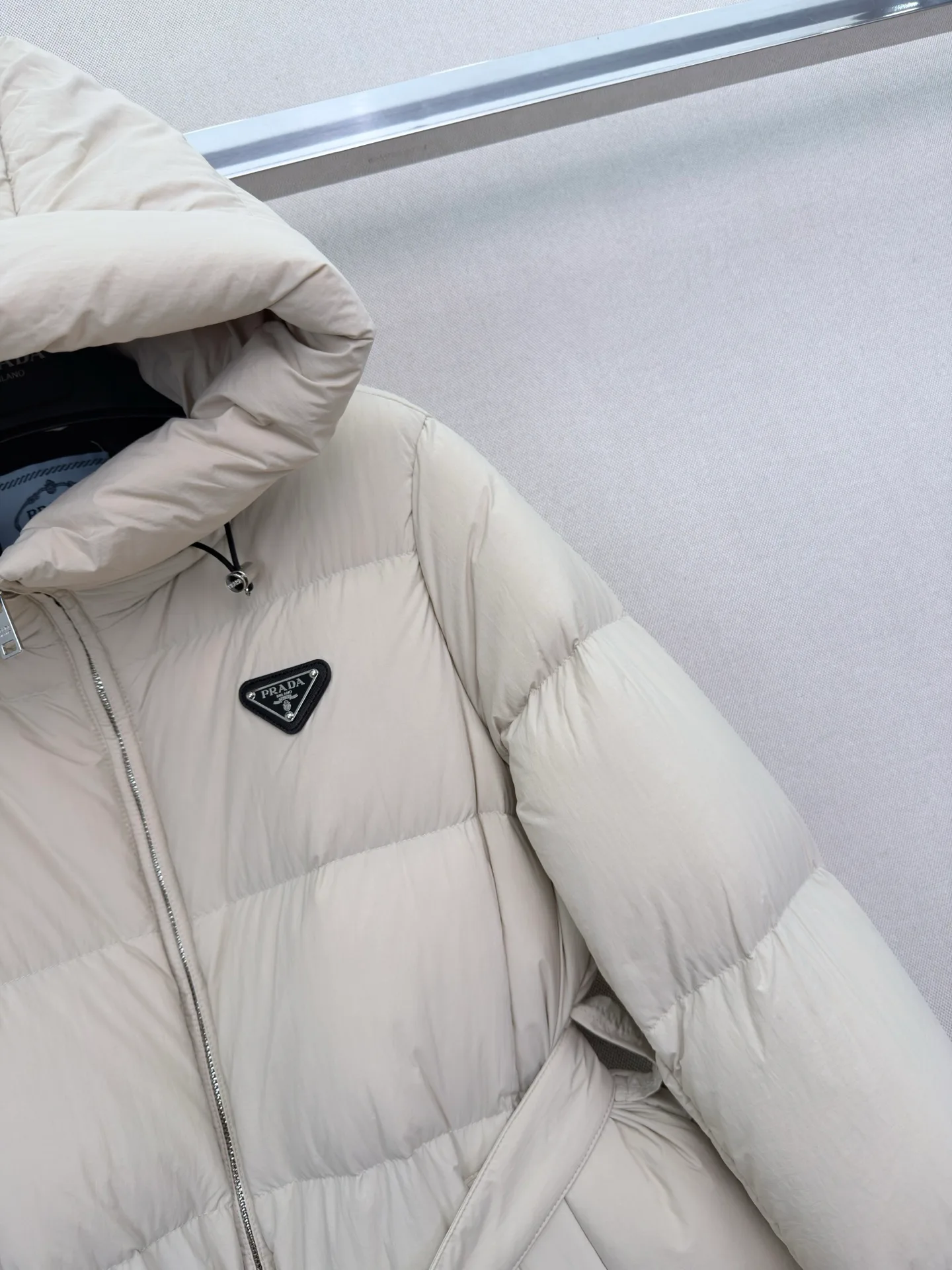 Куртки И Пуховики Женские Prada 18108680