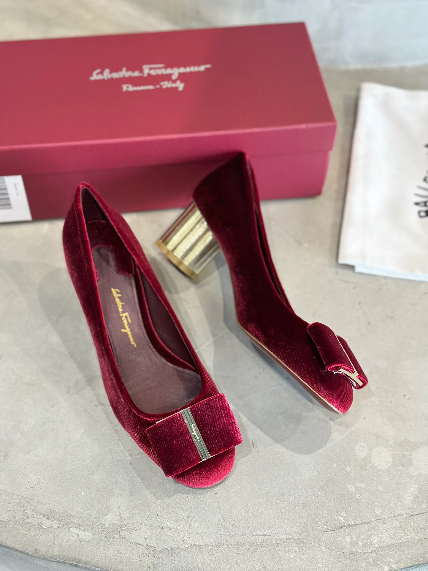 Туфли Женские Salvatore Ferragamo 11675411