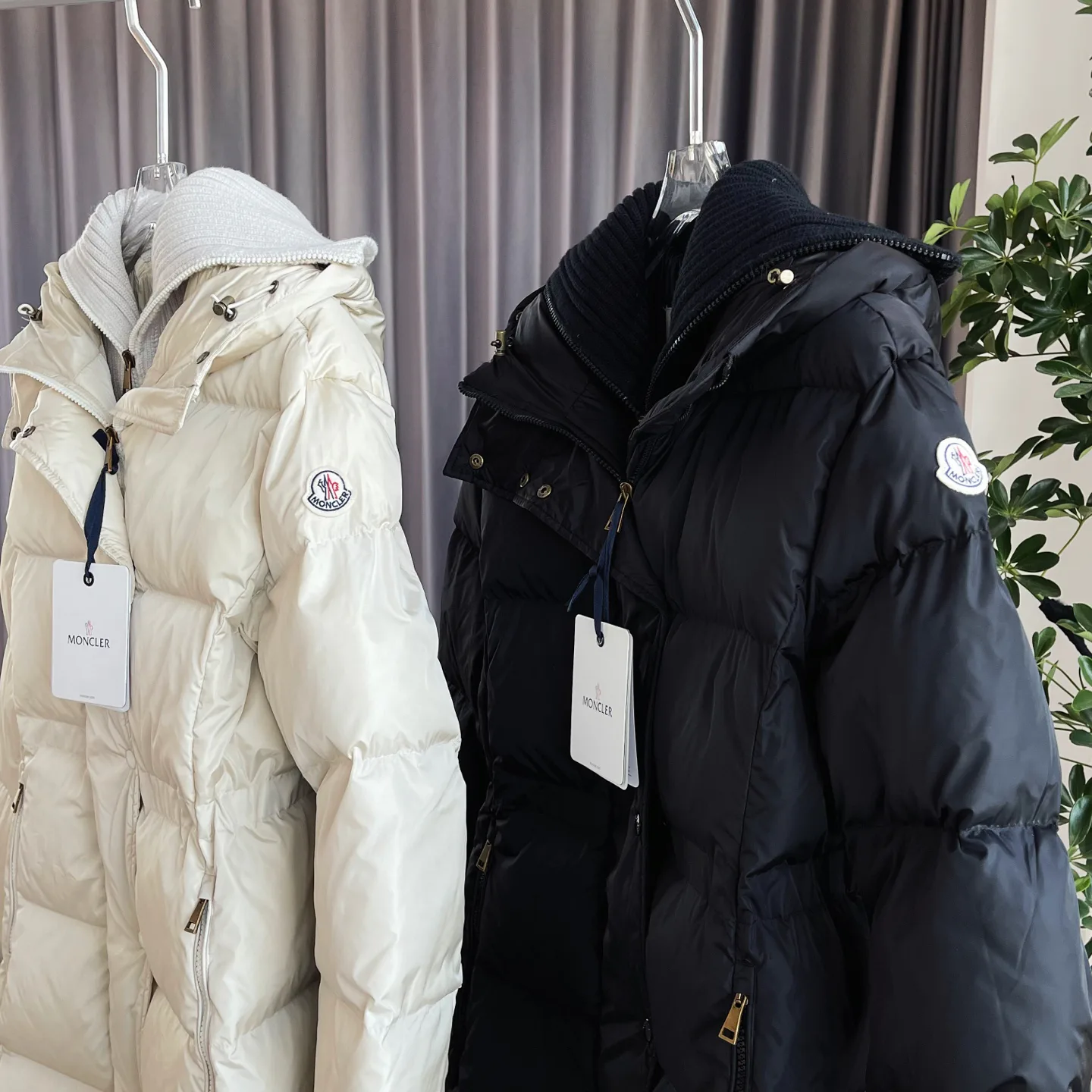 Пуховики Женские Moncler 736113