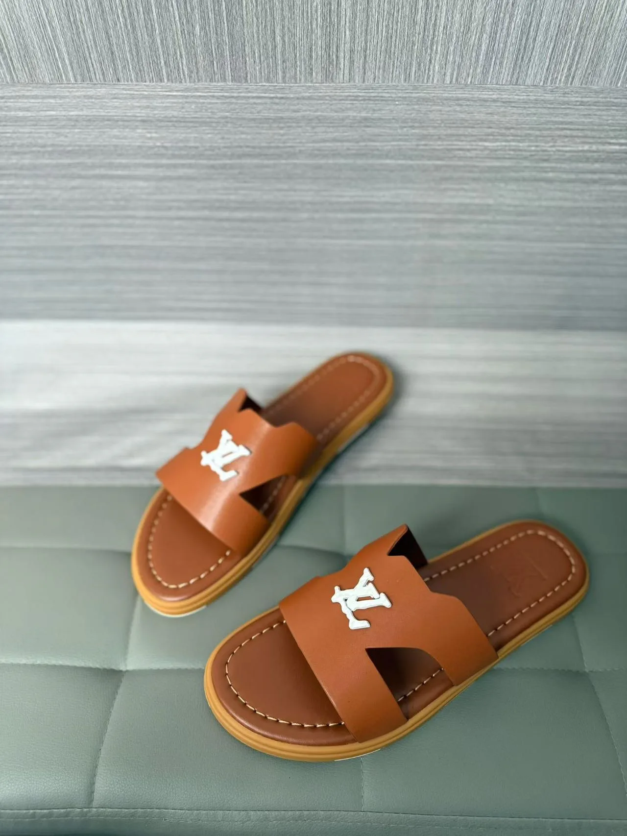 Шлепанцы Женские Louis Vuitton 829505