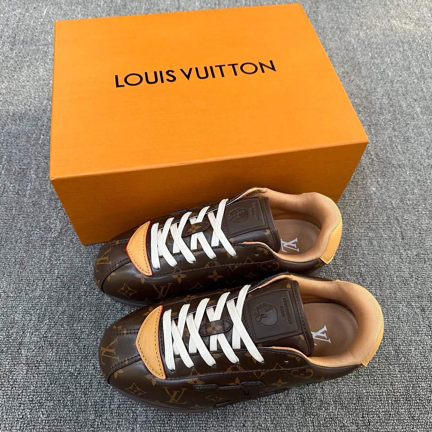 Кроссовки Мужские Louis Vuitton 1389999