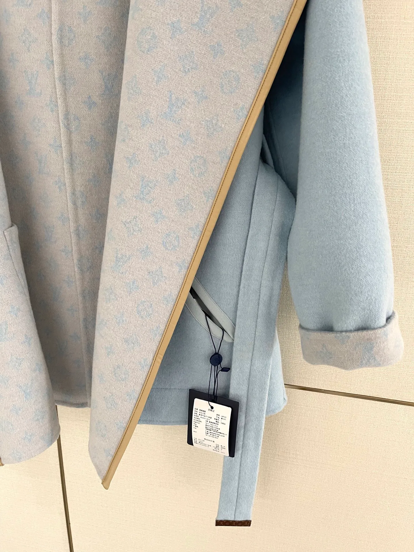 Пальто Женские Louis Vuitton 226421