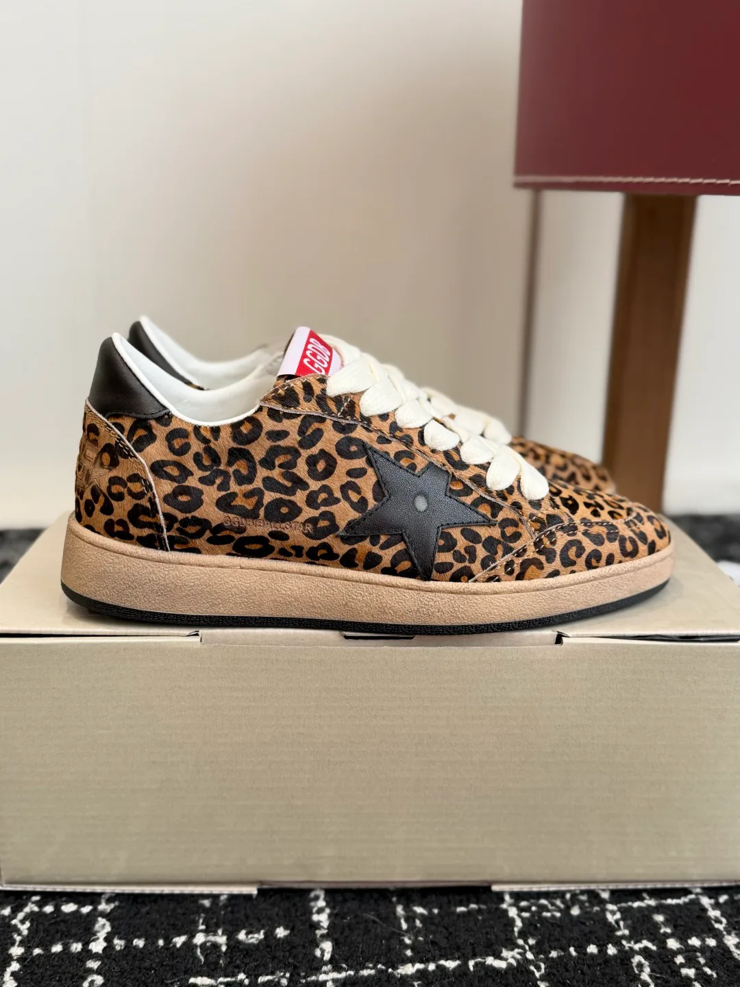 Кроссовки Женские Golden Goose 18305939