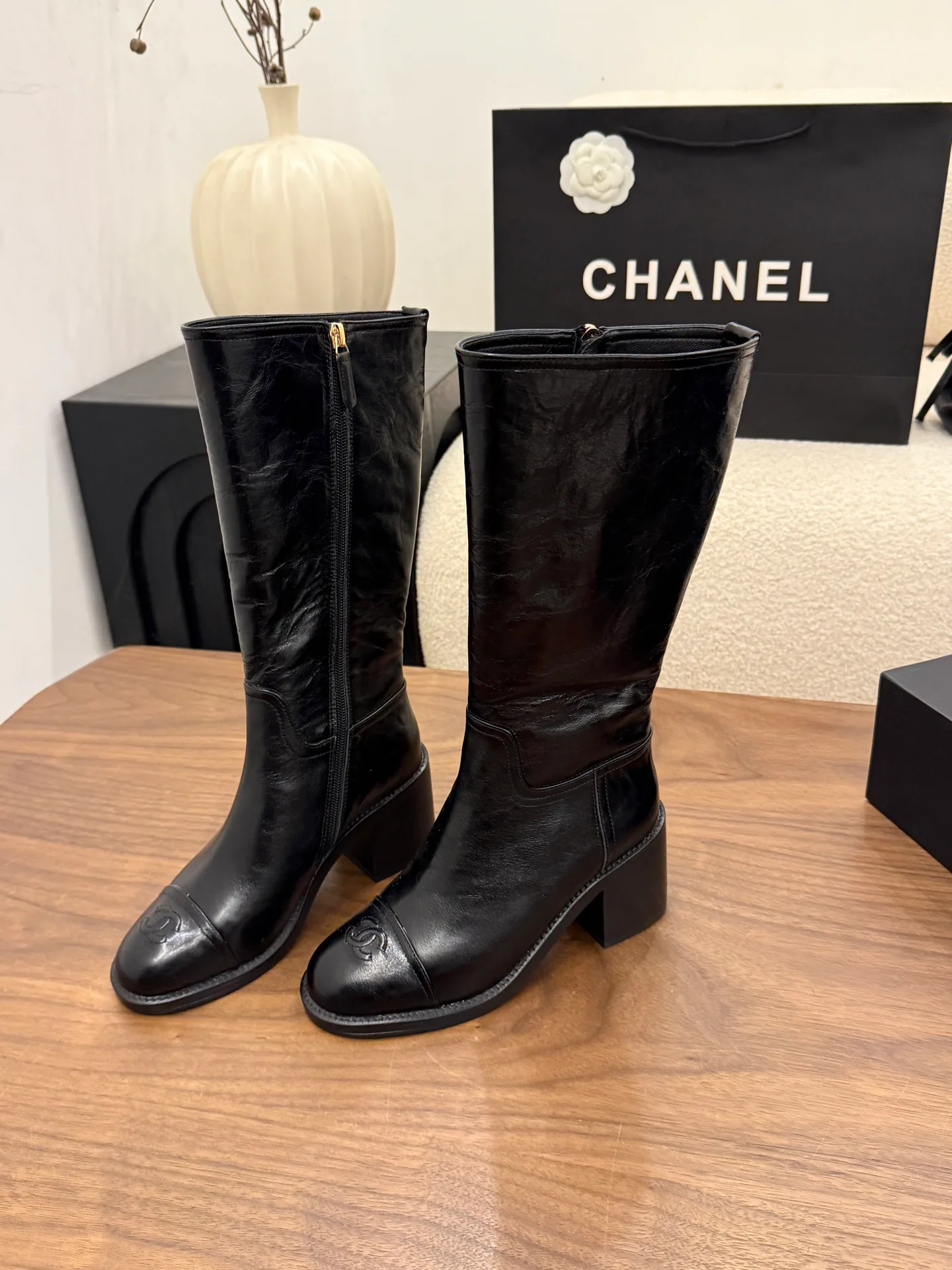 Сапоги Женские Chanel 18223583