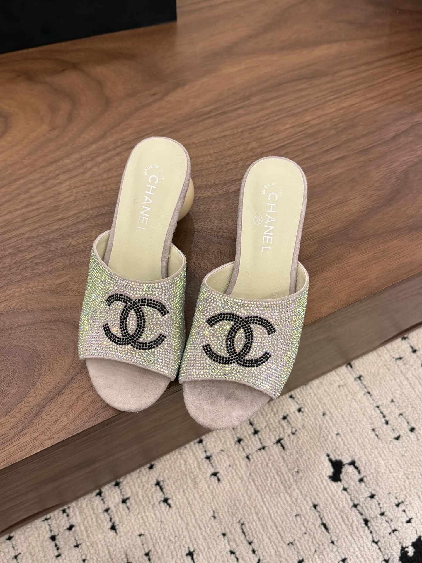 Босоножки Женские Chanel 13444931