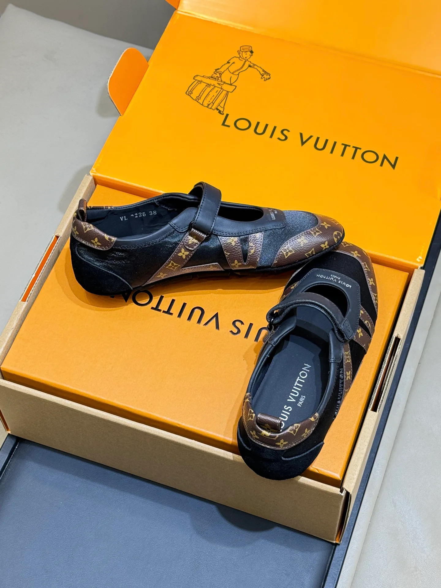 Босоножки Женские Louis Vuitton 11258733