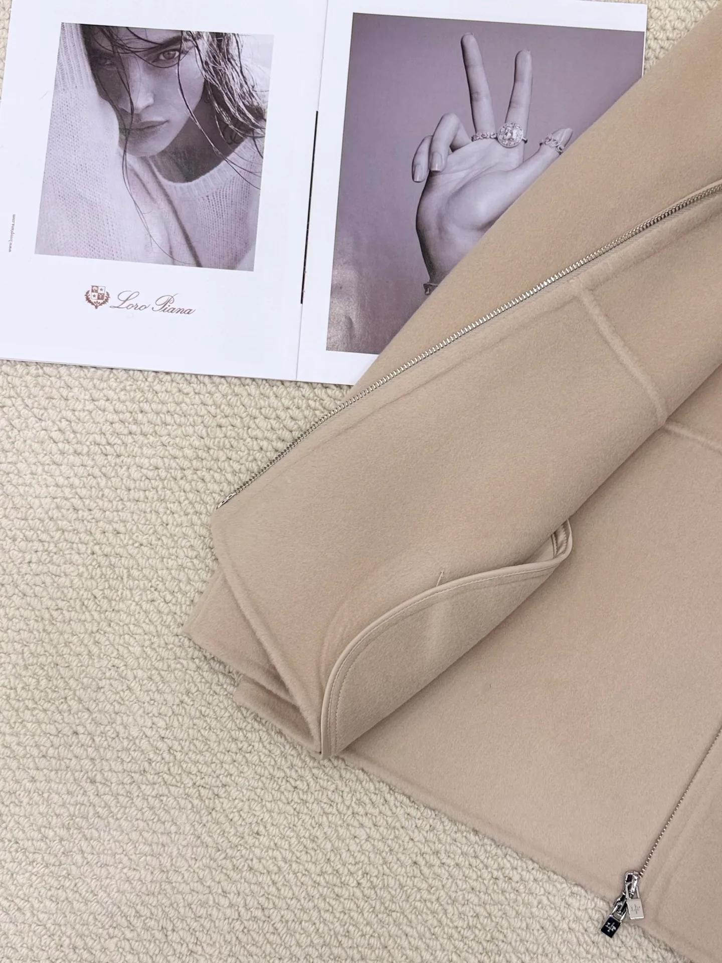 Пальто Женские Loro Piana 18578178