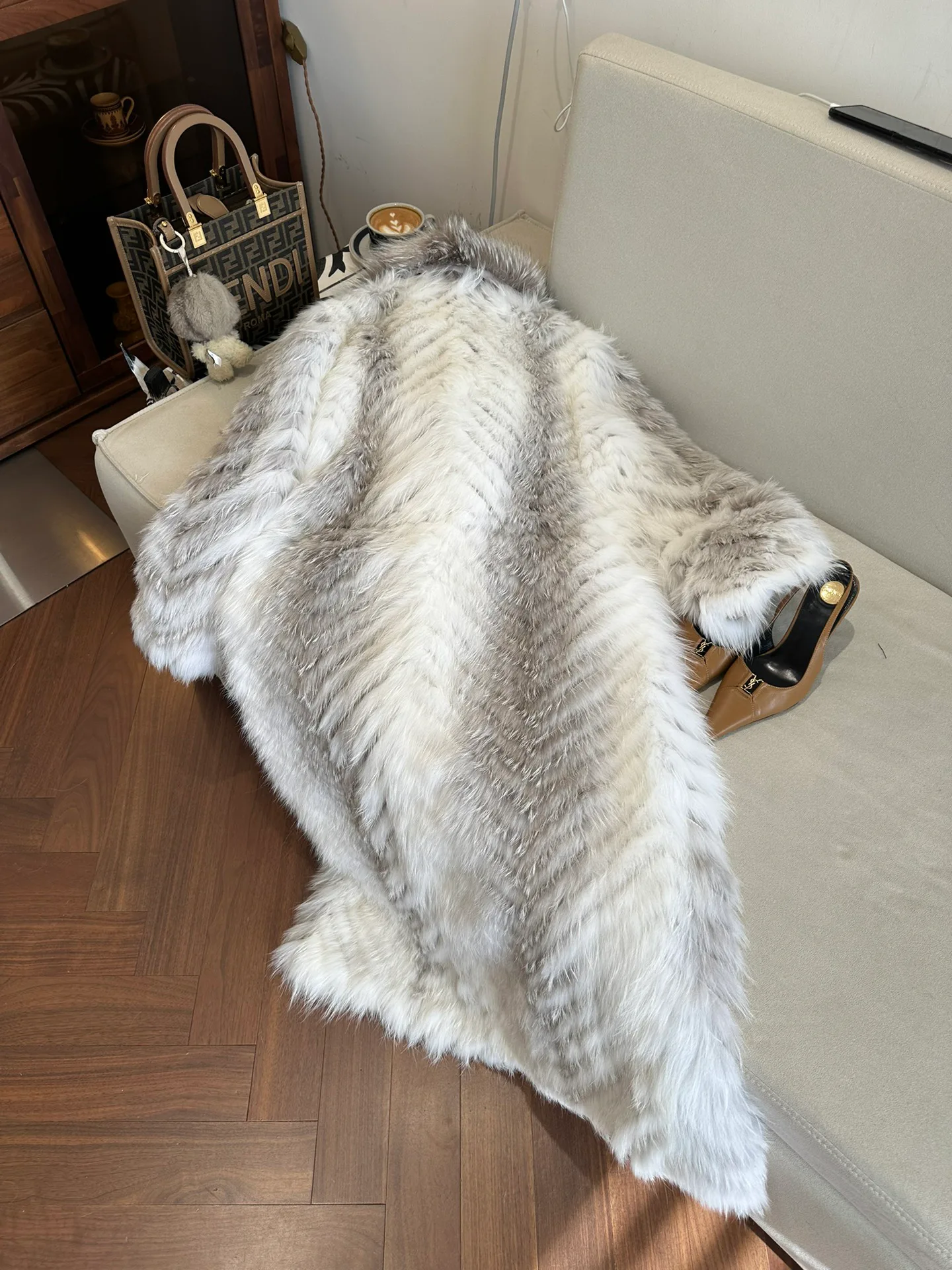 Шубы Женские Fendi 1388451