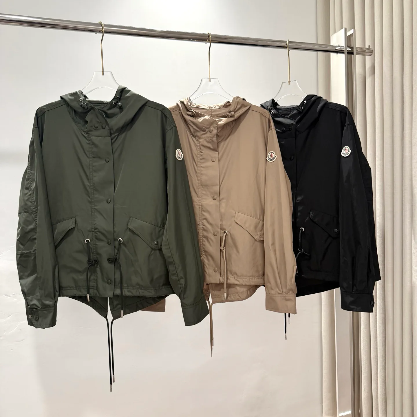 Куртки И Пуховики Женские Moncler 13550835