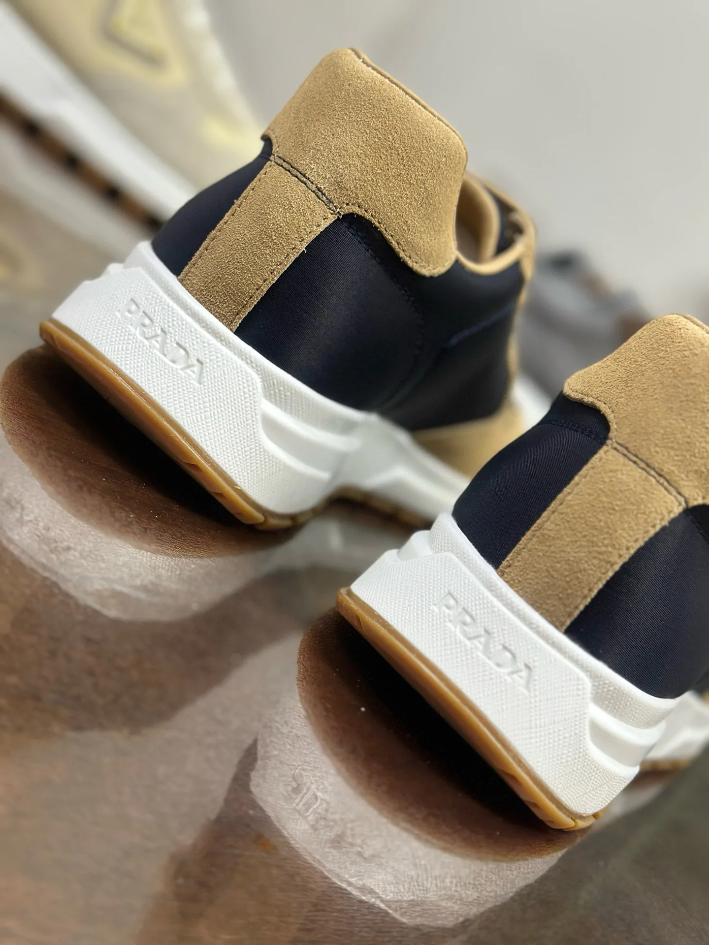 Кроссовки Женские Prada 10456807