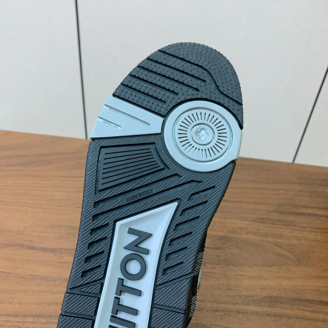 Кроссовки Женские Louis Vuitton 10236169