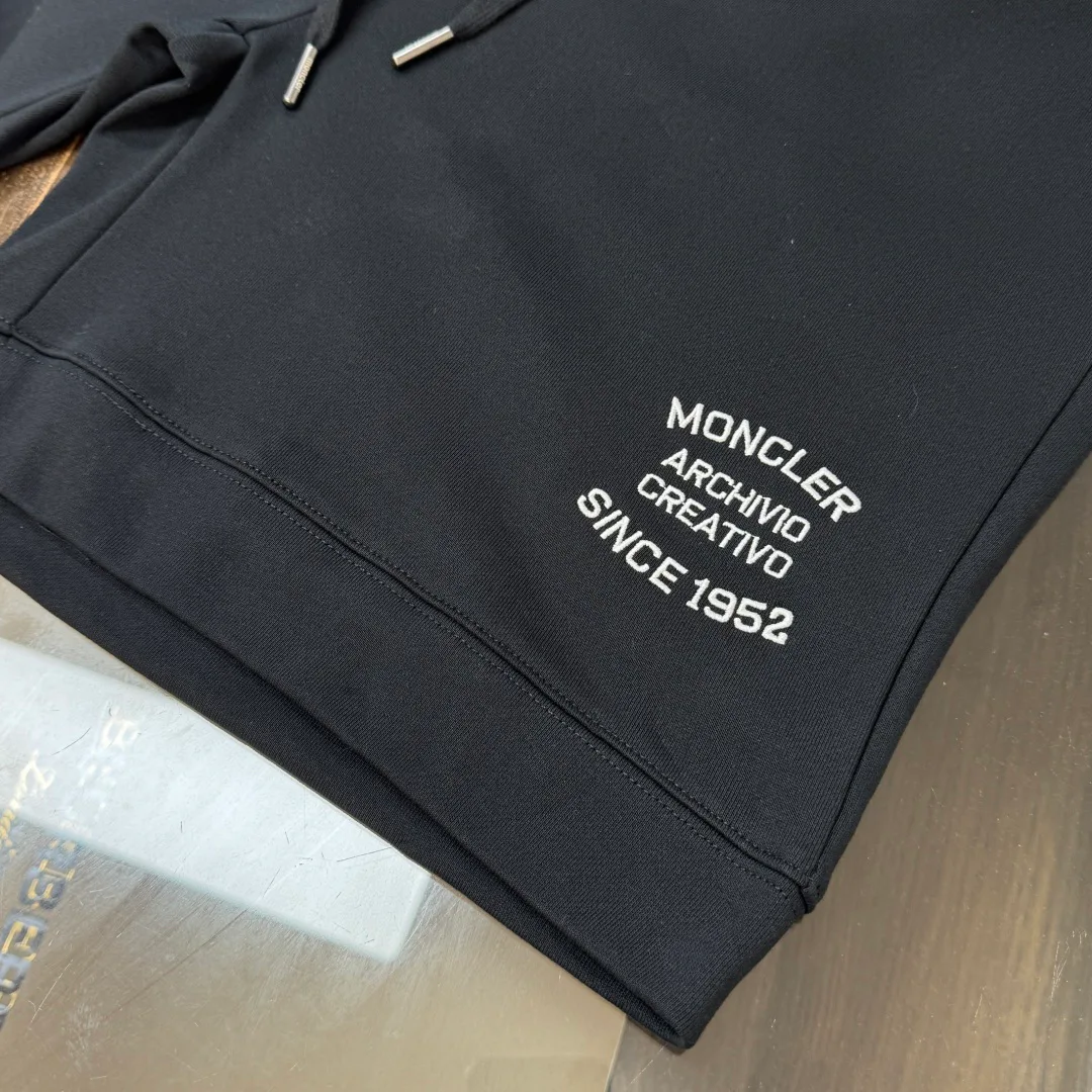 Шорты Женские Moncler 11668005