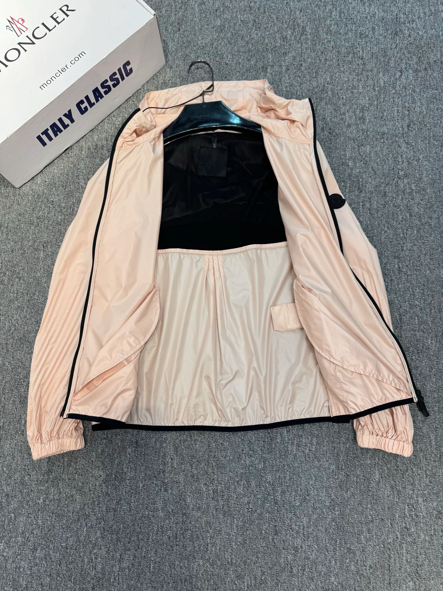 Куртки И Пуховики Женские Moncler 24506