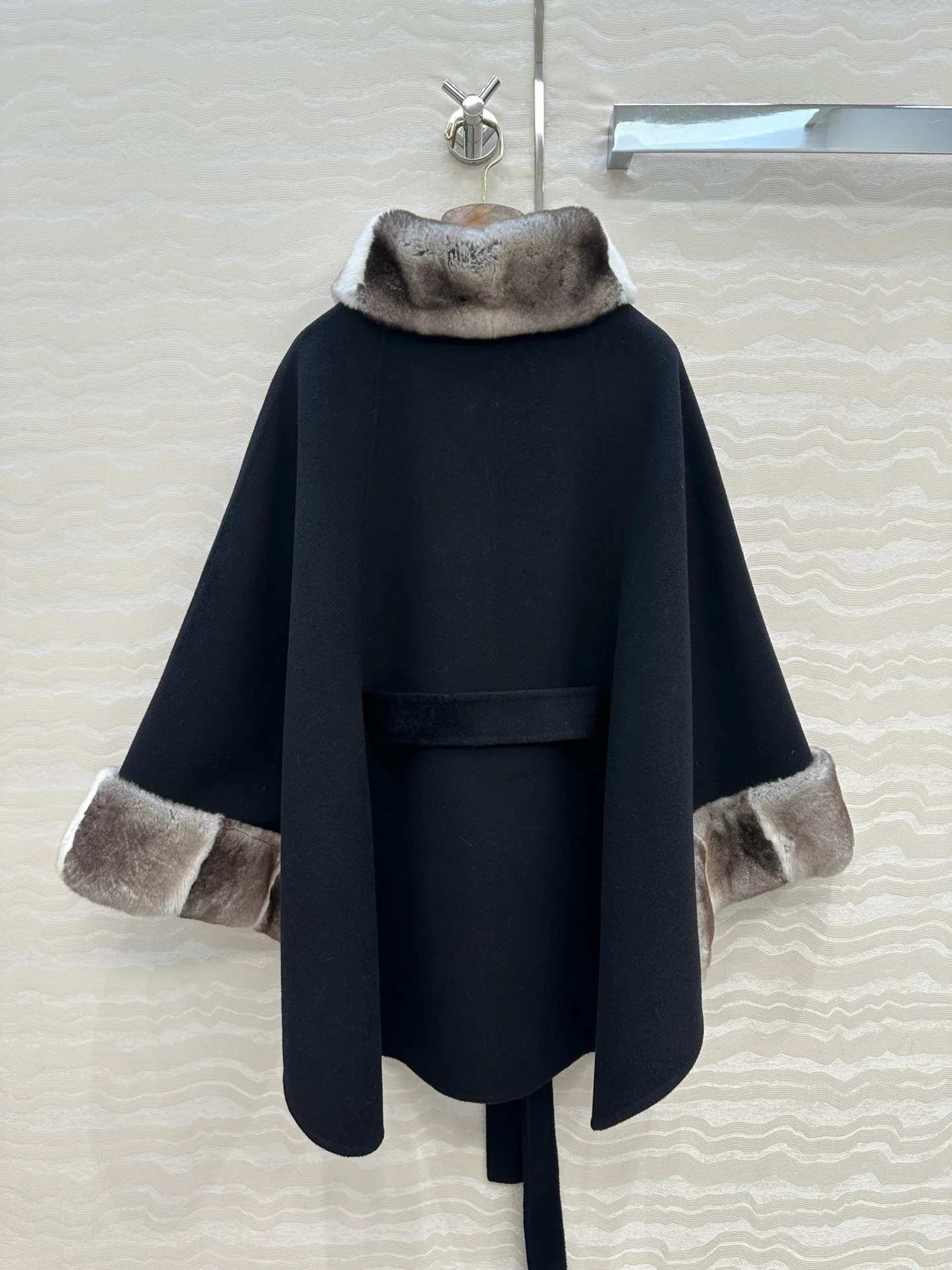 Пальто Женские Loro Piana 18635441