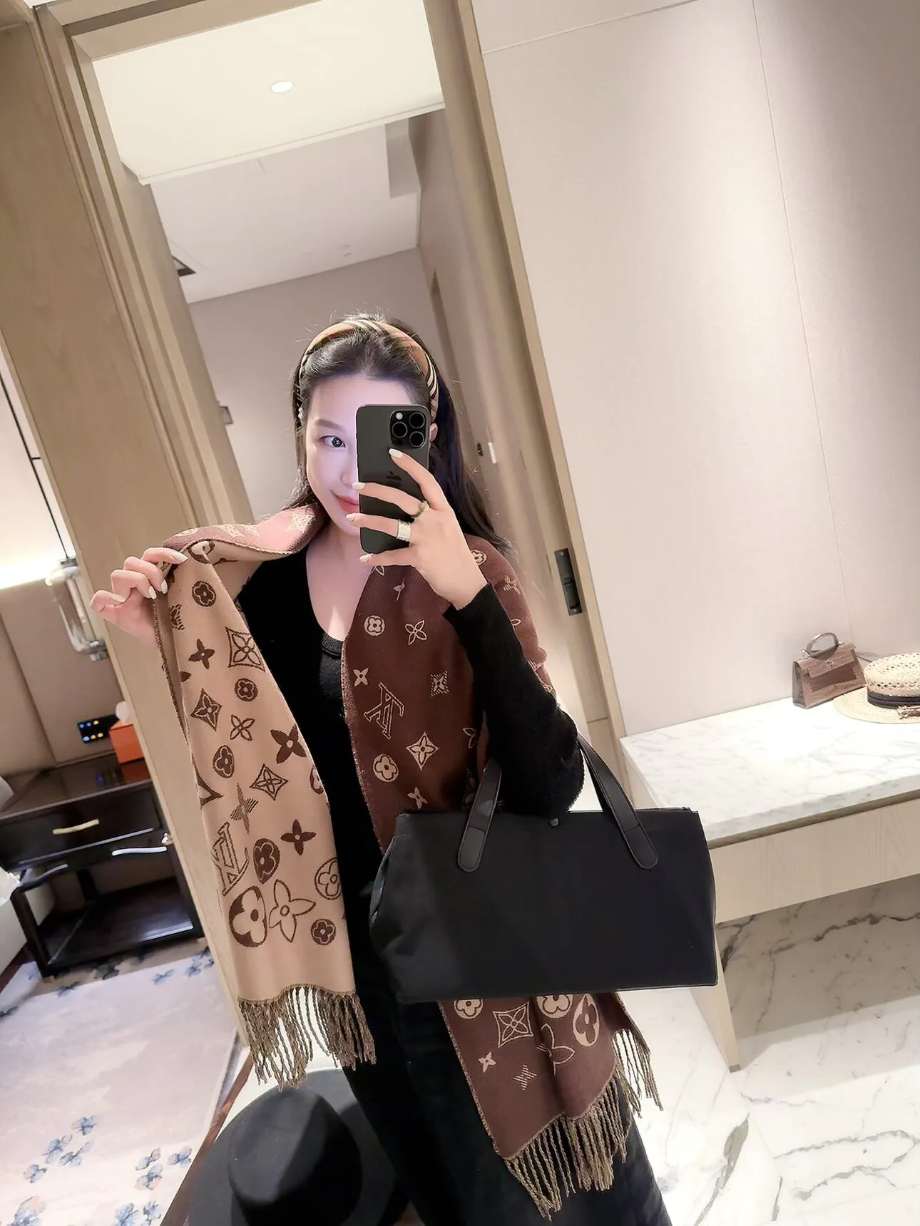 Шарфы Louis Vuitton 18377551