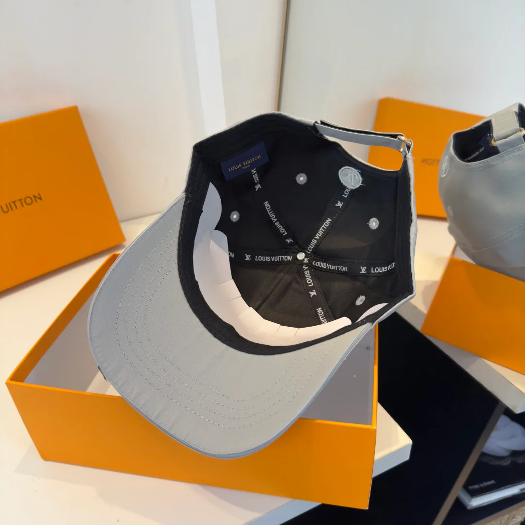 Головные Уборы Louis Vuitton 11416640