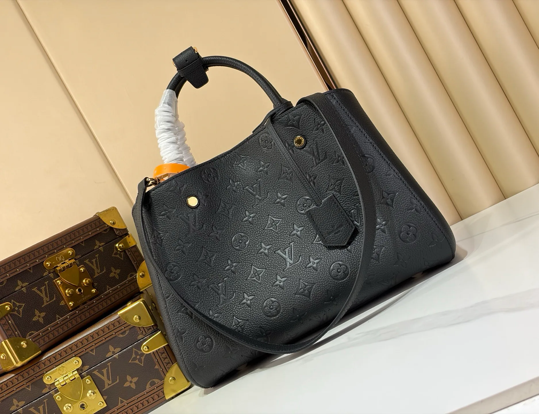 Классические Сумки Женские Louis Vuitton 18240333