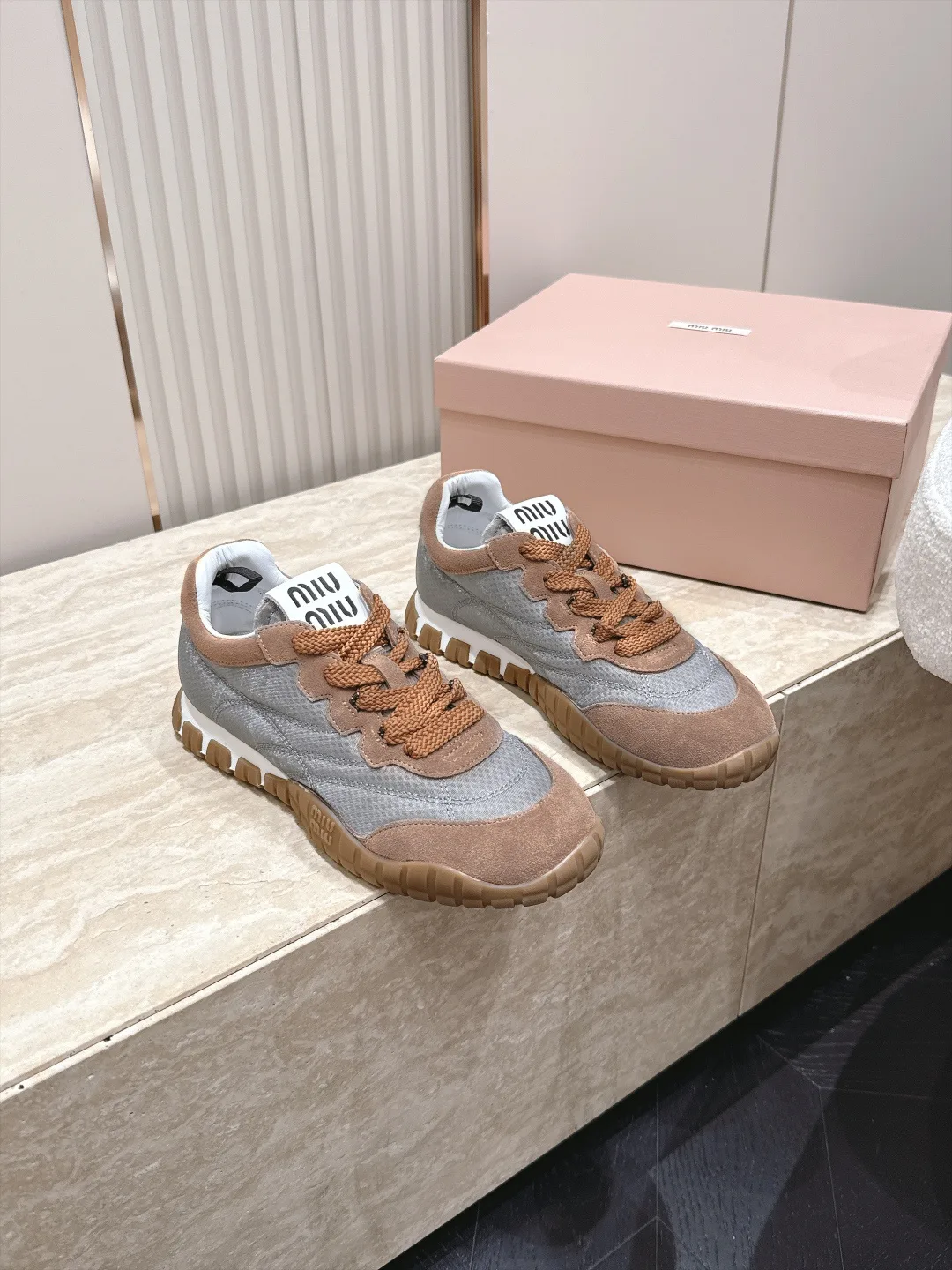 Кроссовки Женские Miu Miu 18025618
