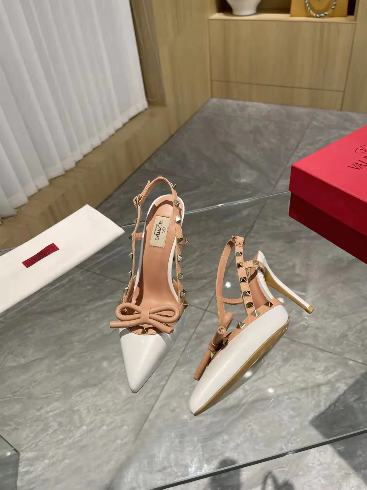 Босоножки Женские Valentino 11602177