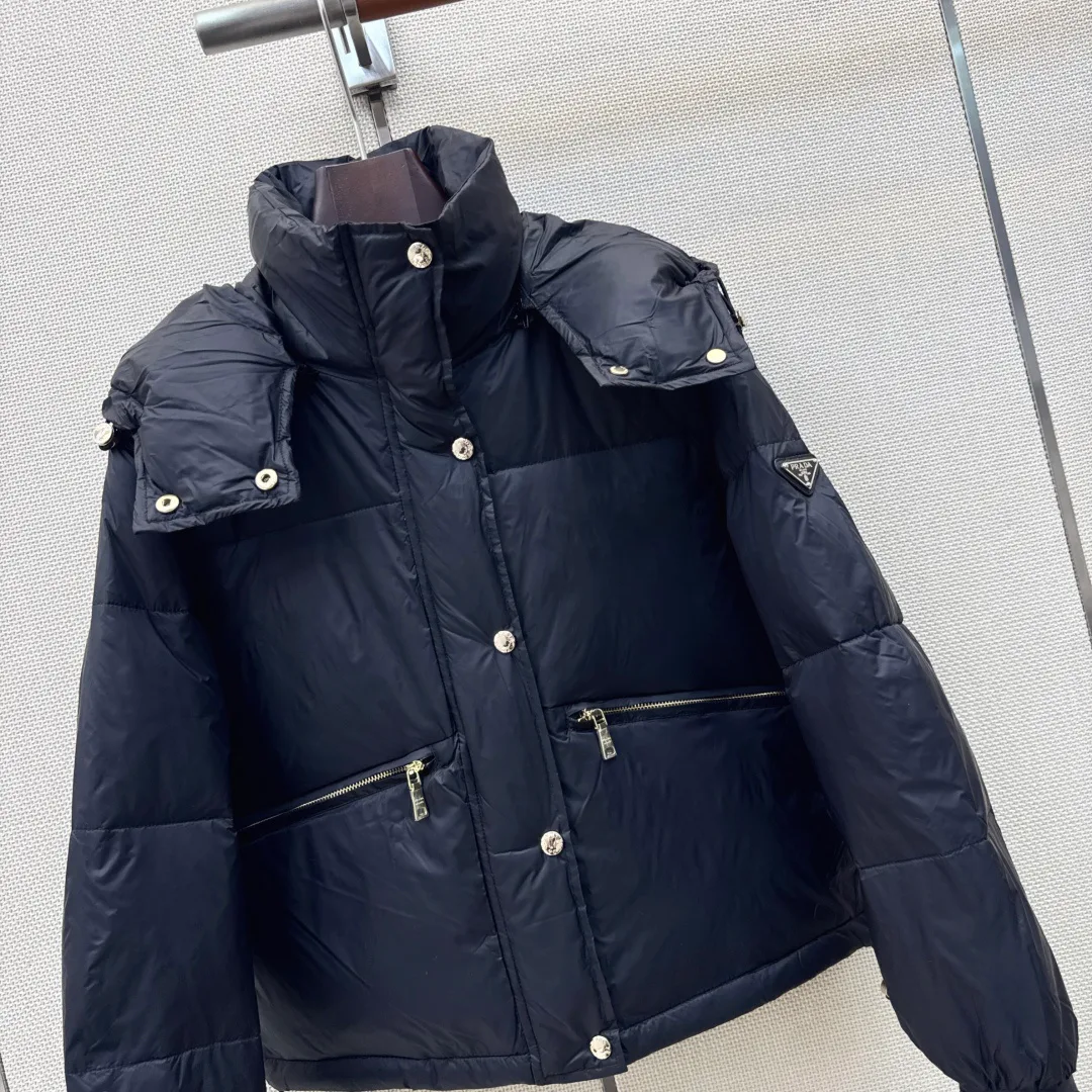Куртки И Пуховики Женские Prada 18398214