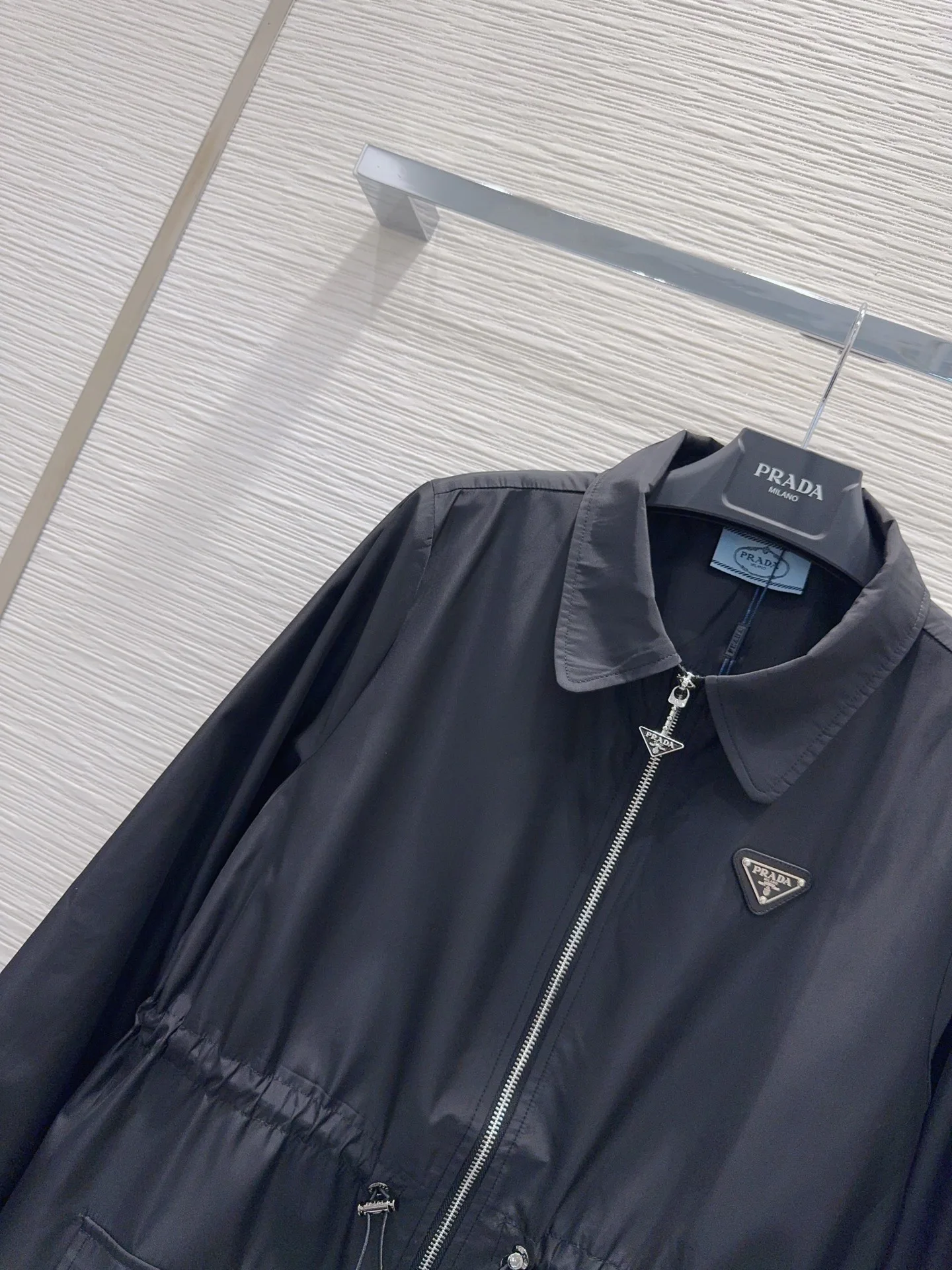 Куртки И Пуховики Женские Prada 17988394