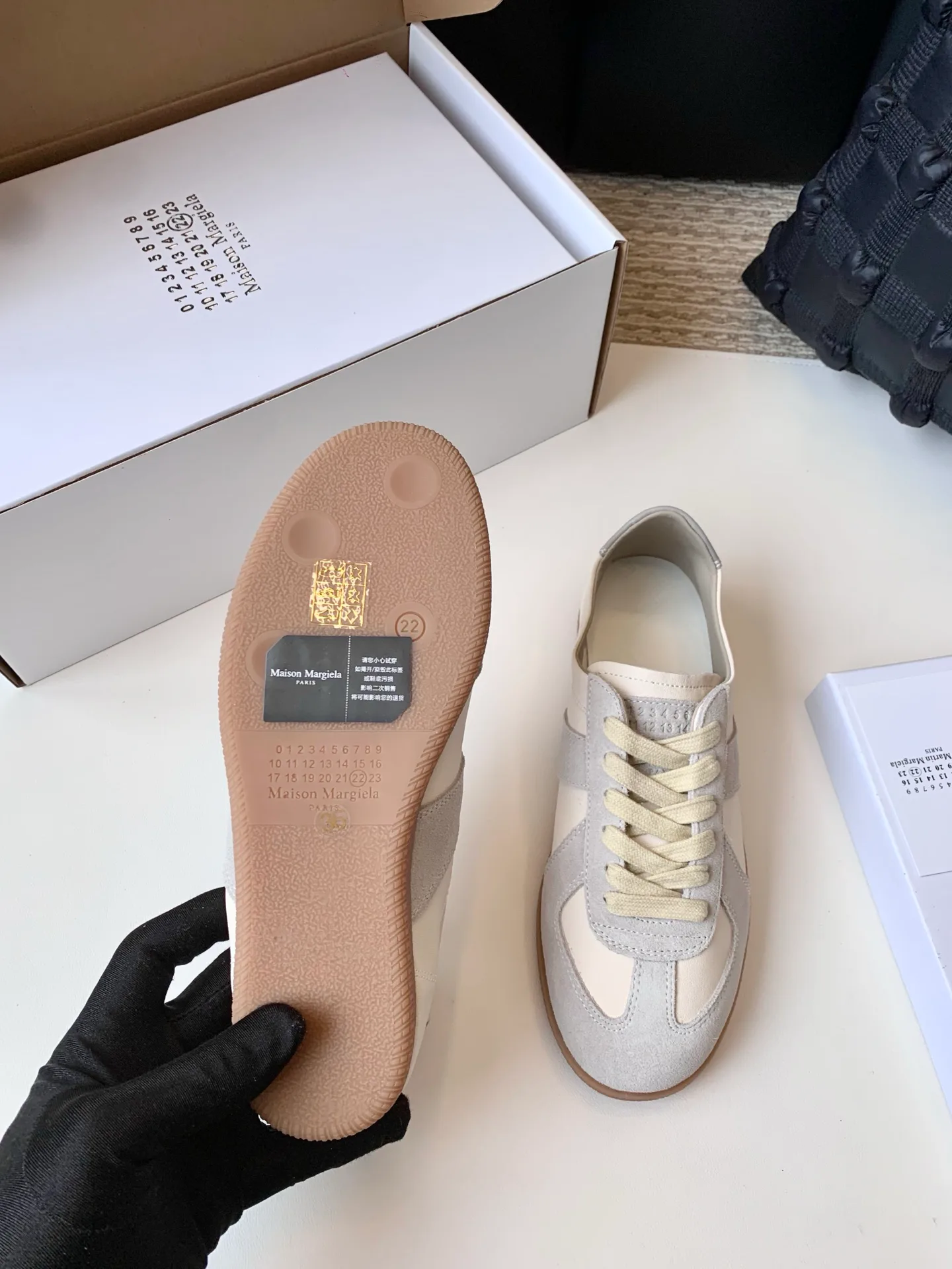 Кроссовки Женские Maison Margiela 17628616