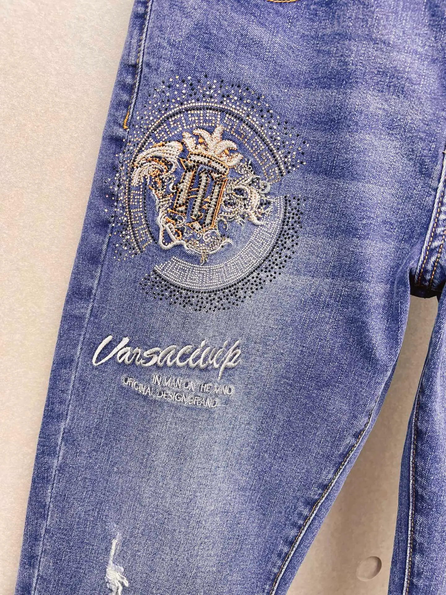 Джинсы Мужские Versace 18098430