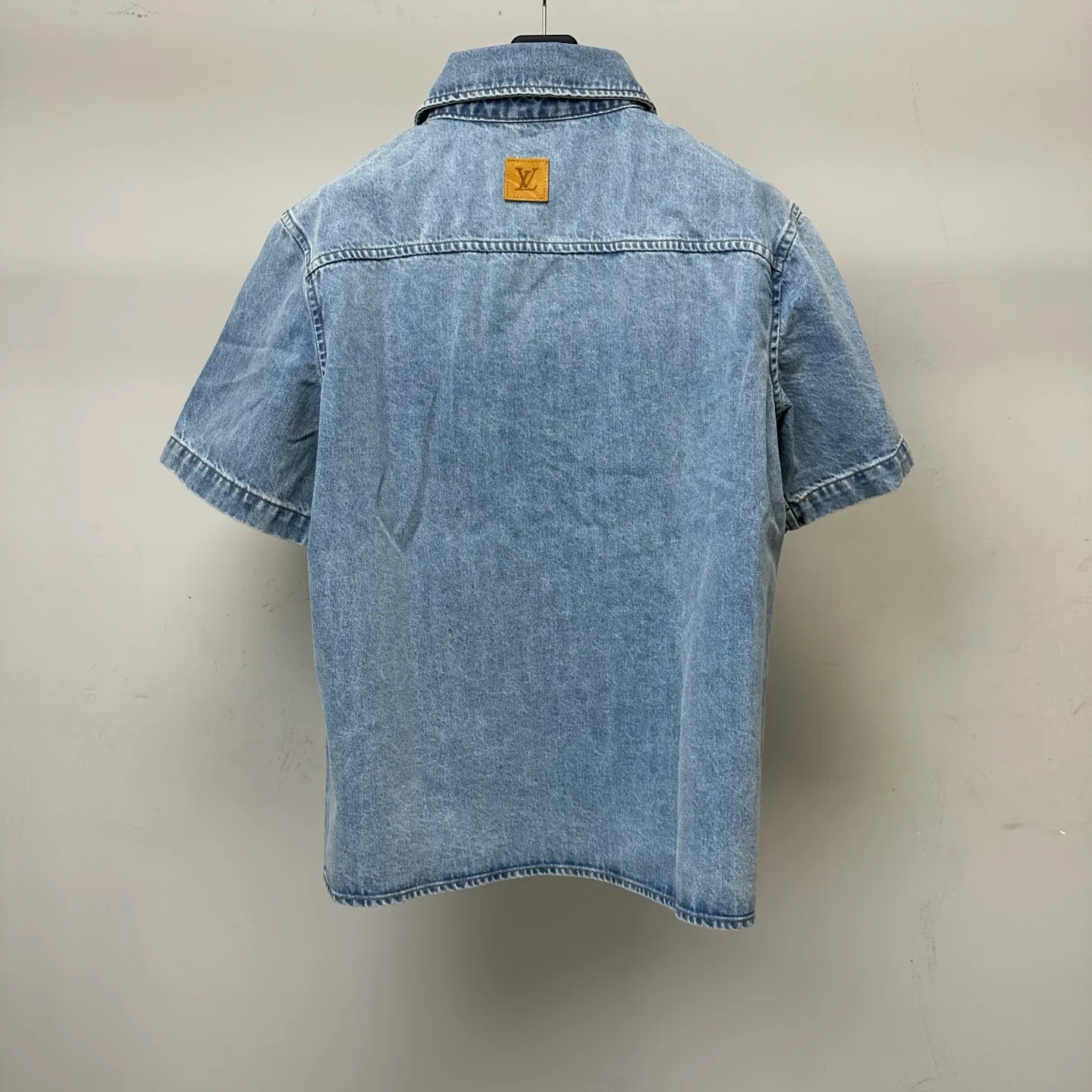 Куртки Женские Louis Vuitton Куртки Женские Louis Vuitton