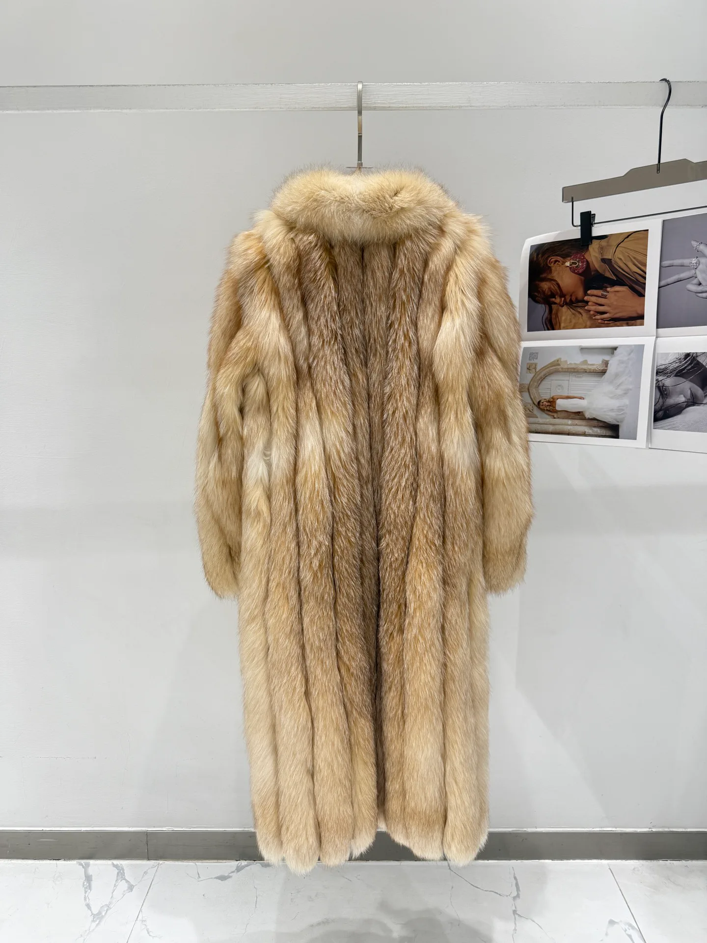 Шубы Женские Fendi 18343546