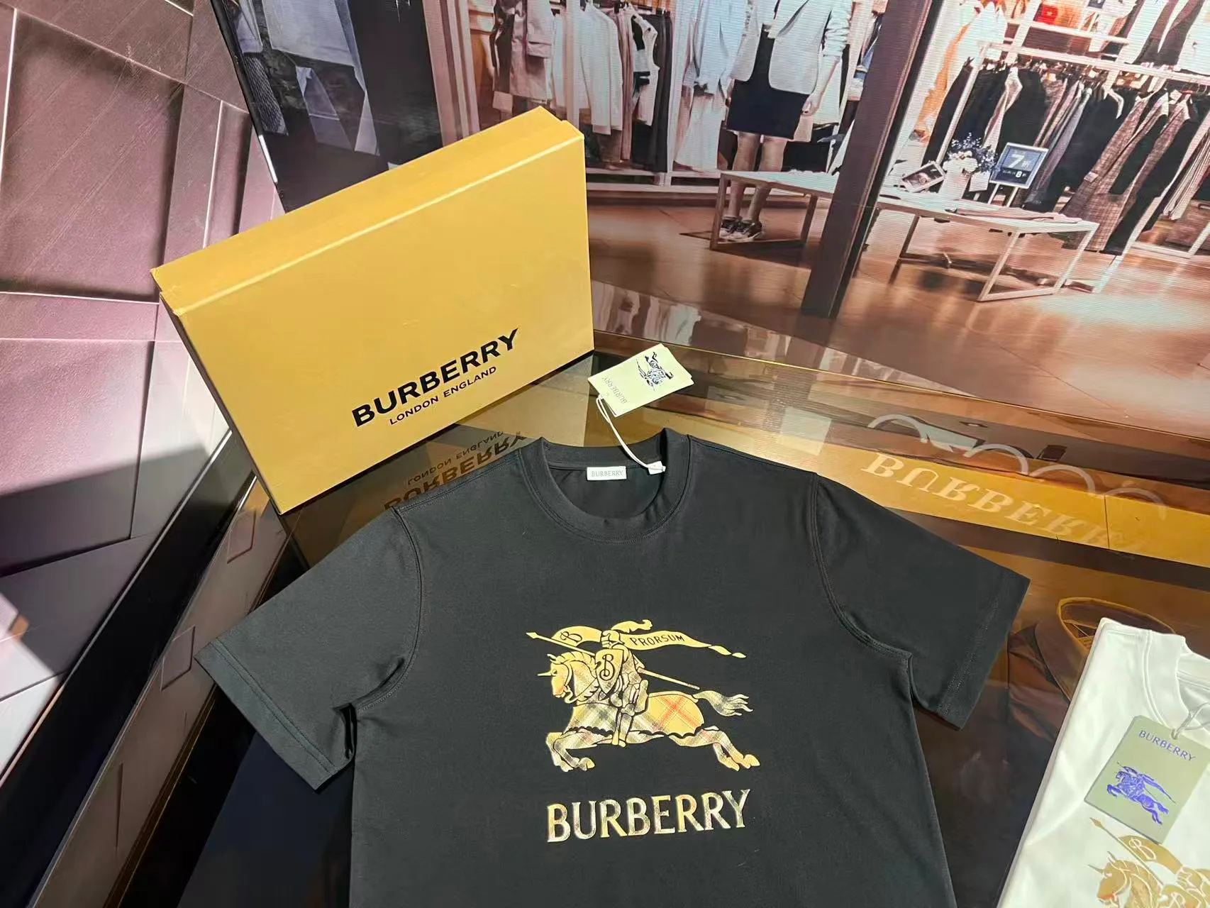 Футболки Женские Burberry 9867372