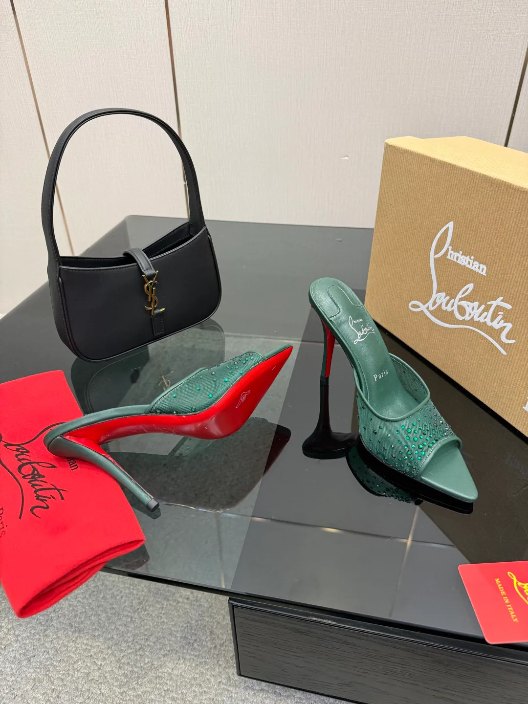 Босоножки Женские Christian Louboutin 731974