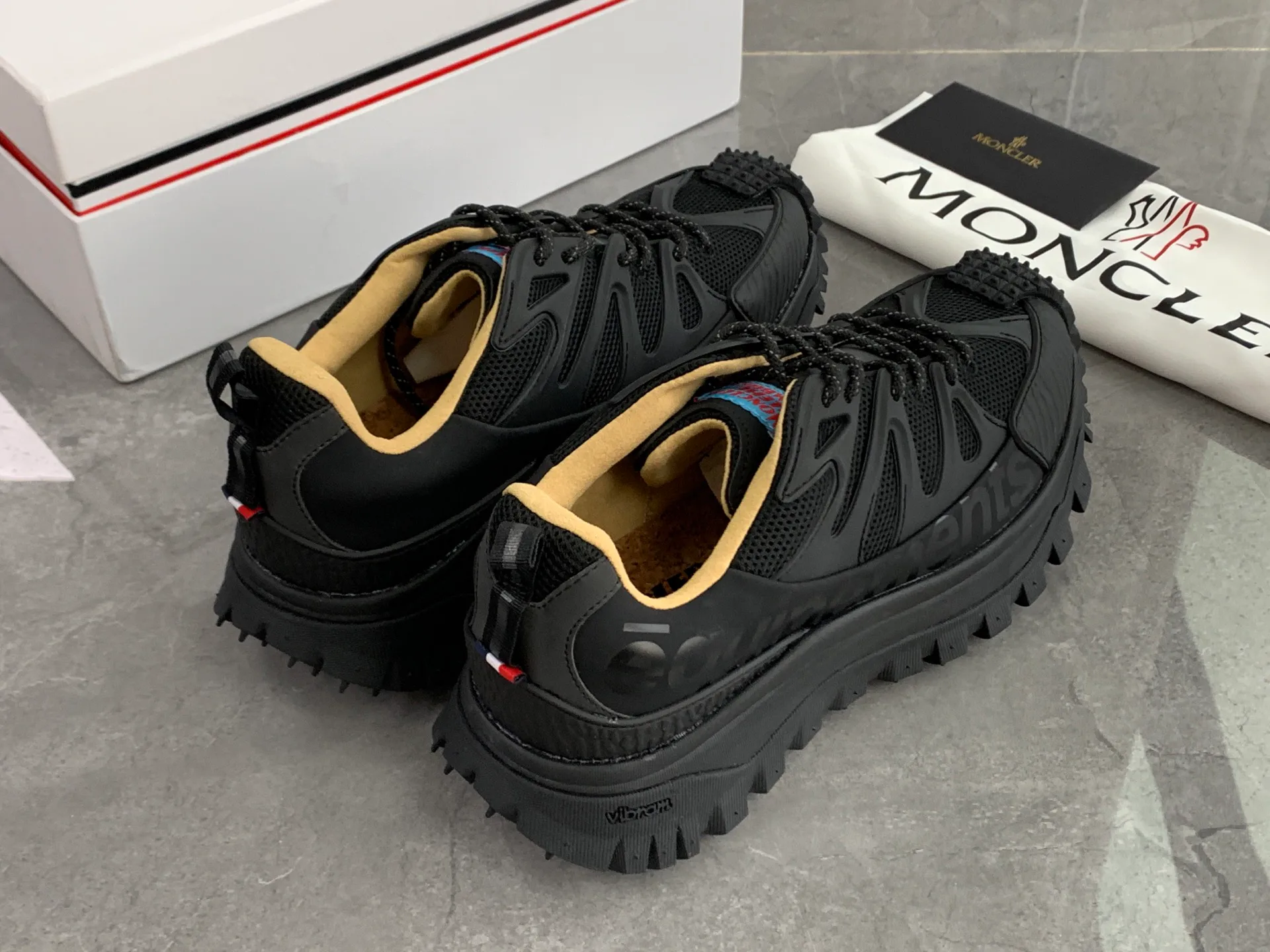 Кроссовки Женские Moncler 3415318