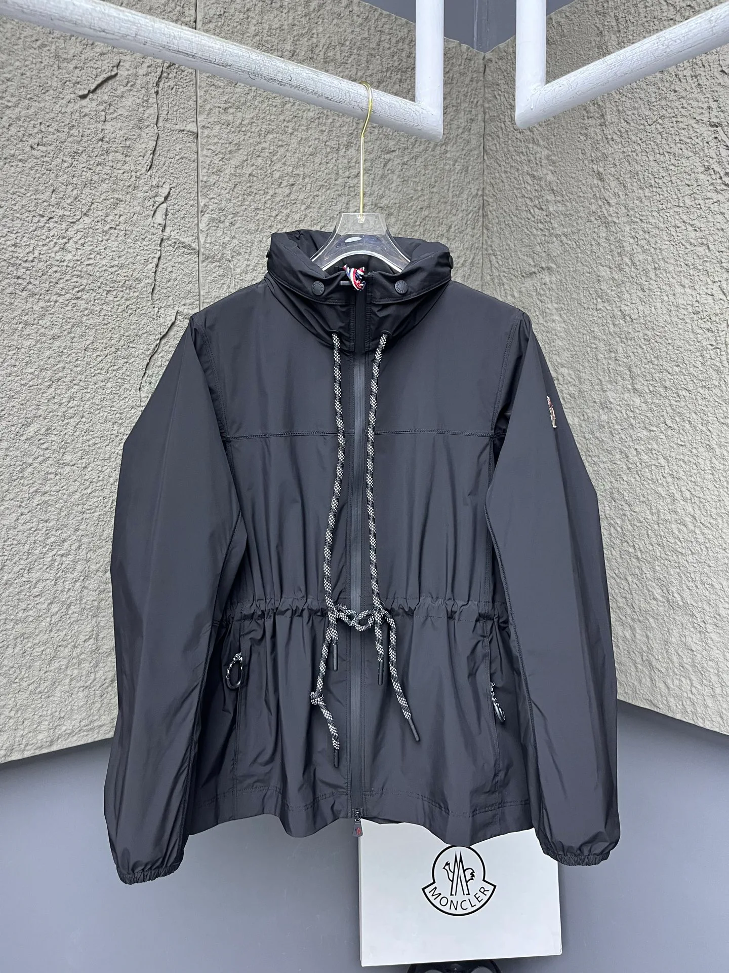 Куртки И Пуховики Женские Moncler 14179695