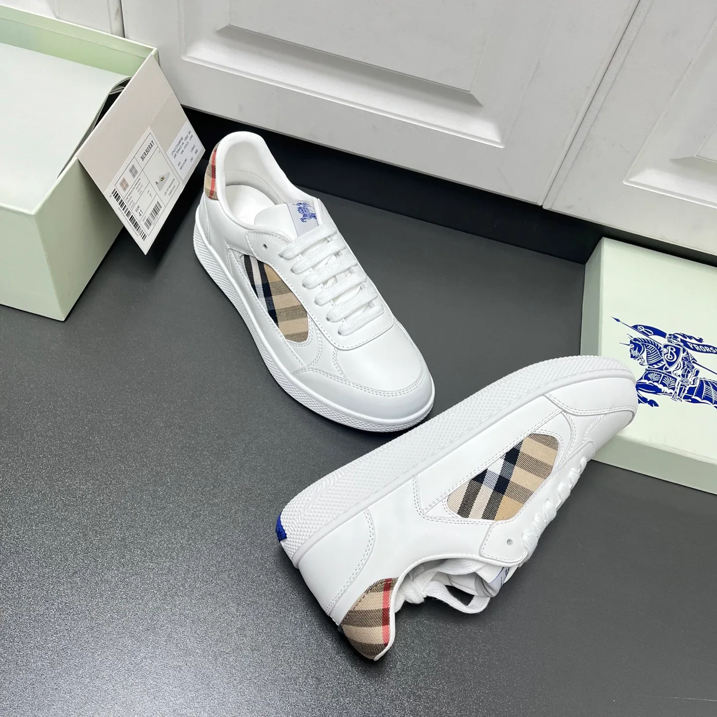 Кроссовки Женские Burberry 9998348