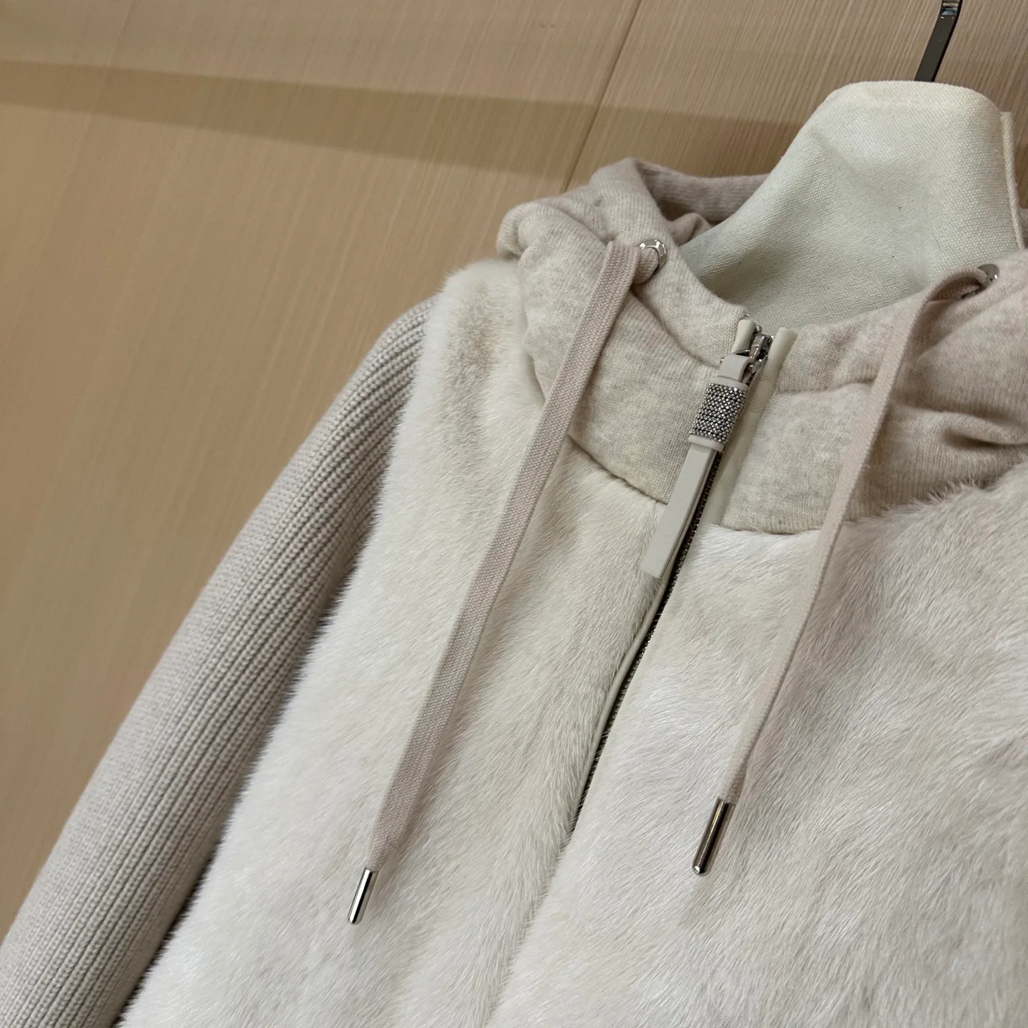 Куртки И Пуховики Женские Brunello Cucinelli 990640