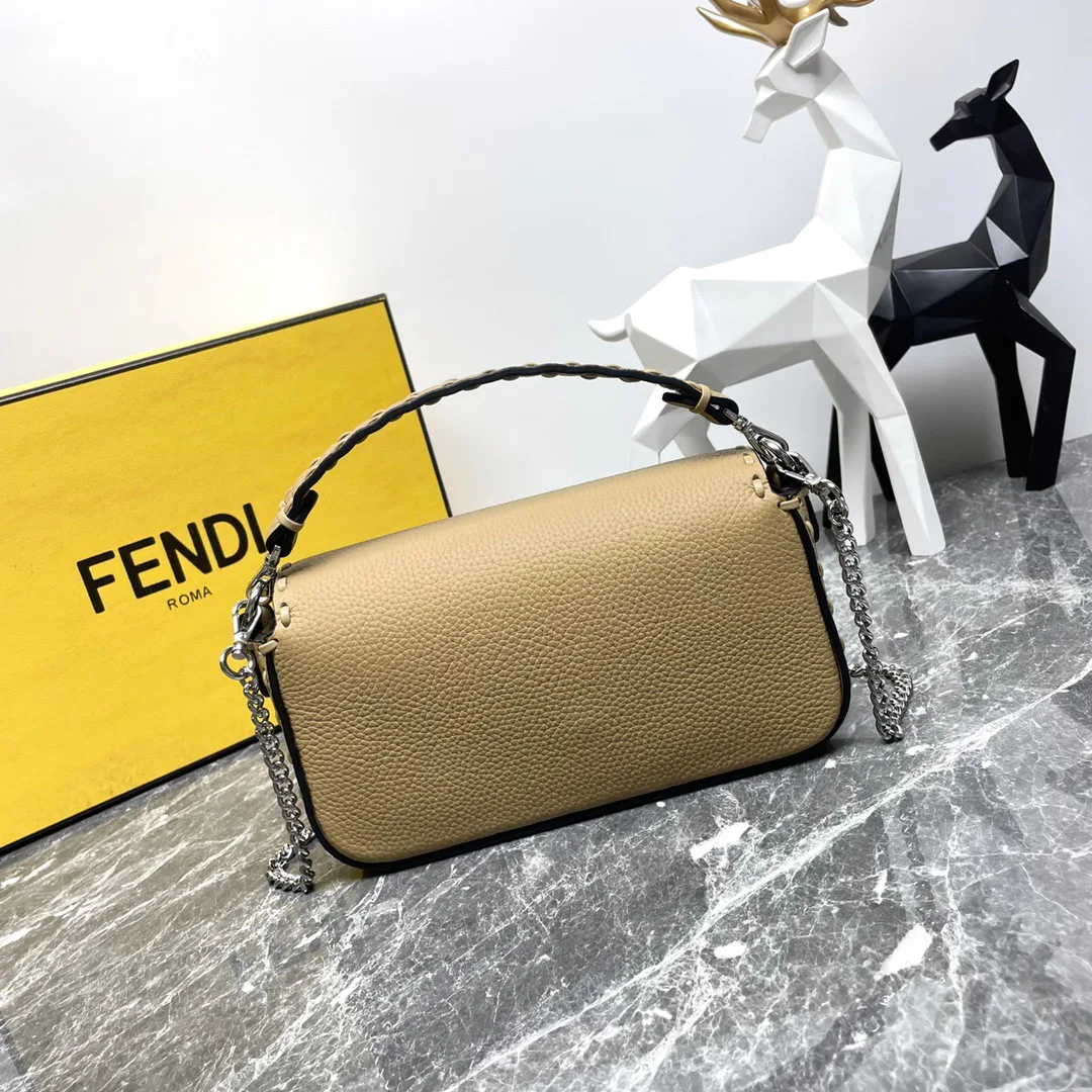 Классические Сумки Женские Fendi 12718230