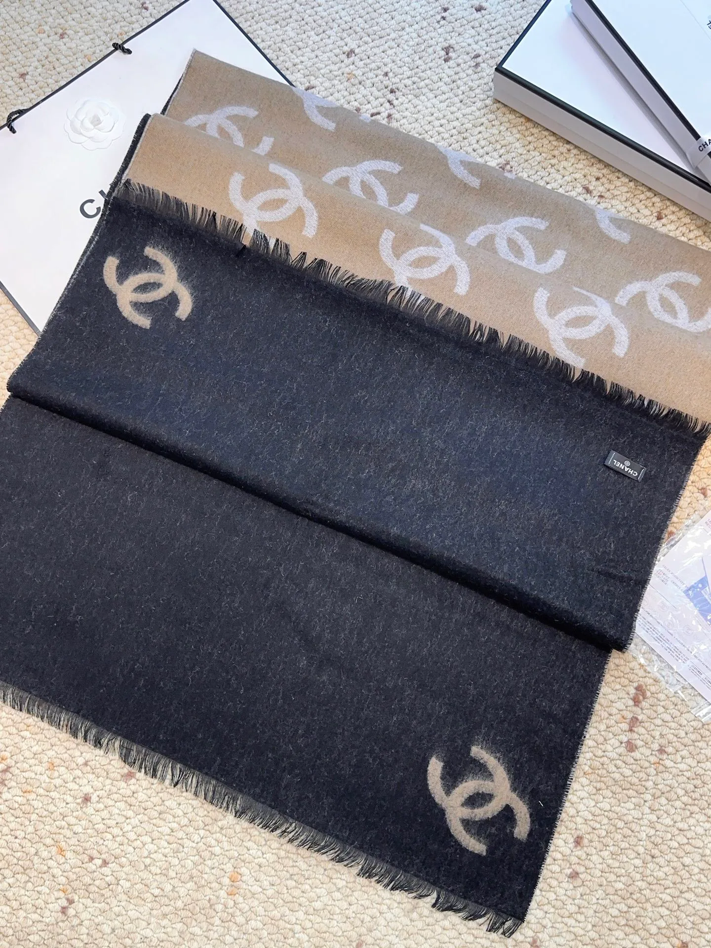 Шарфы Chanel 18401181