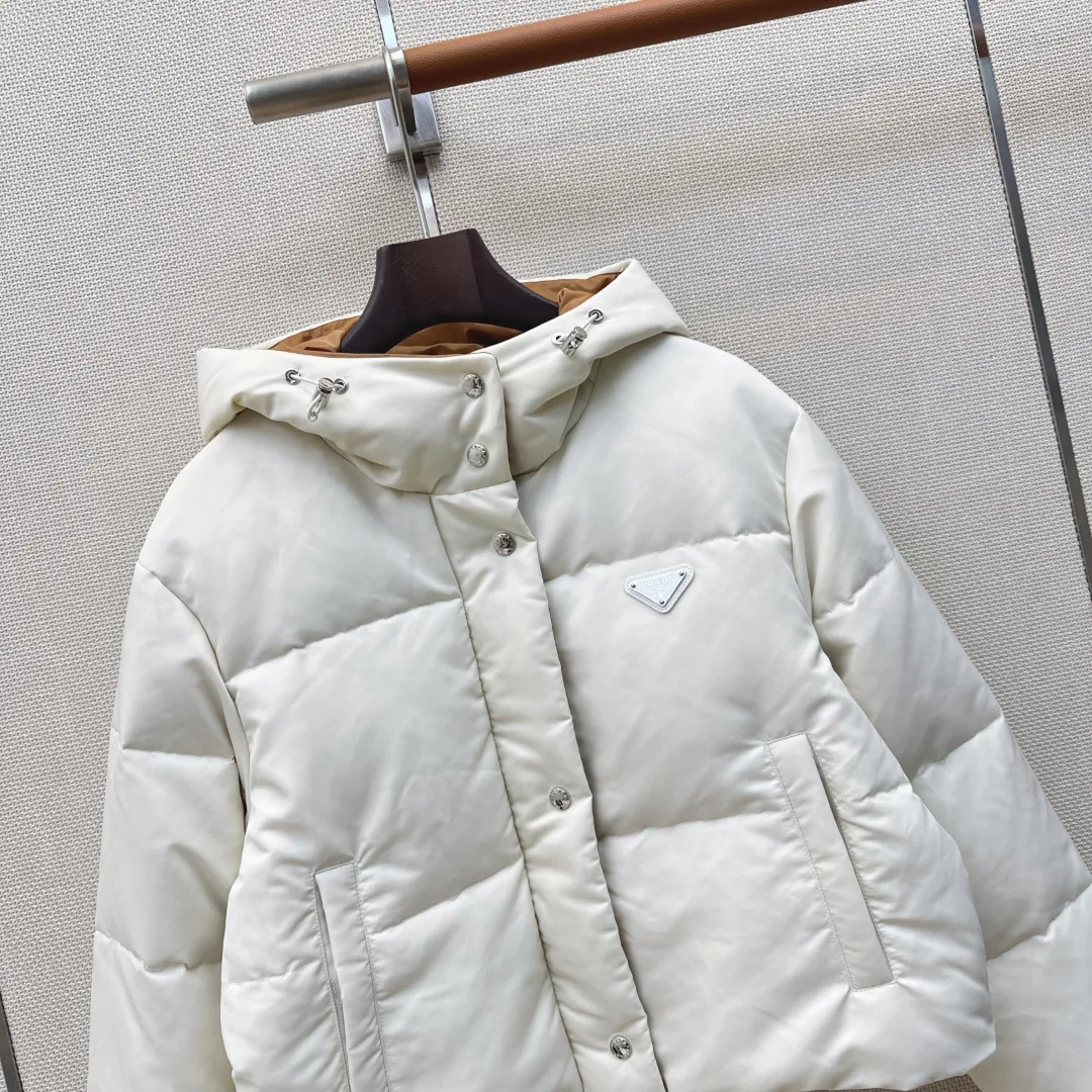Куртки И Пуховики Женские Prada 18023691