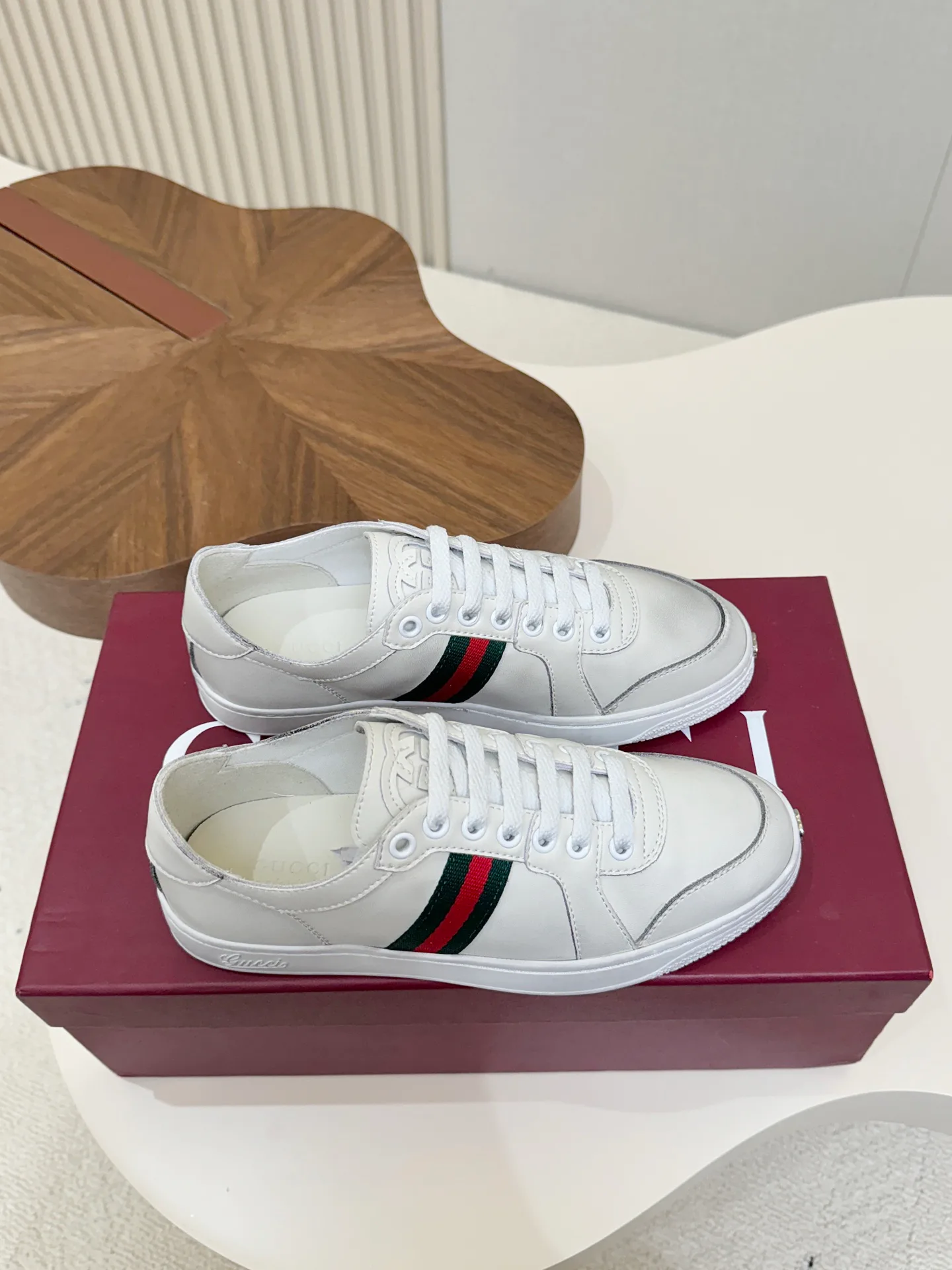 Кроссовки Женские Gucci 17571664