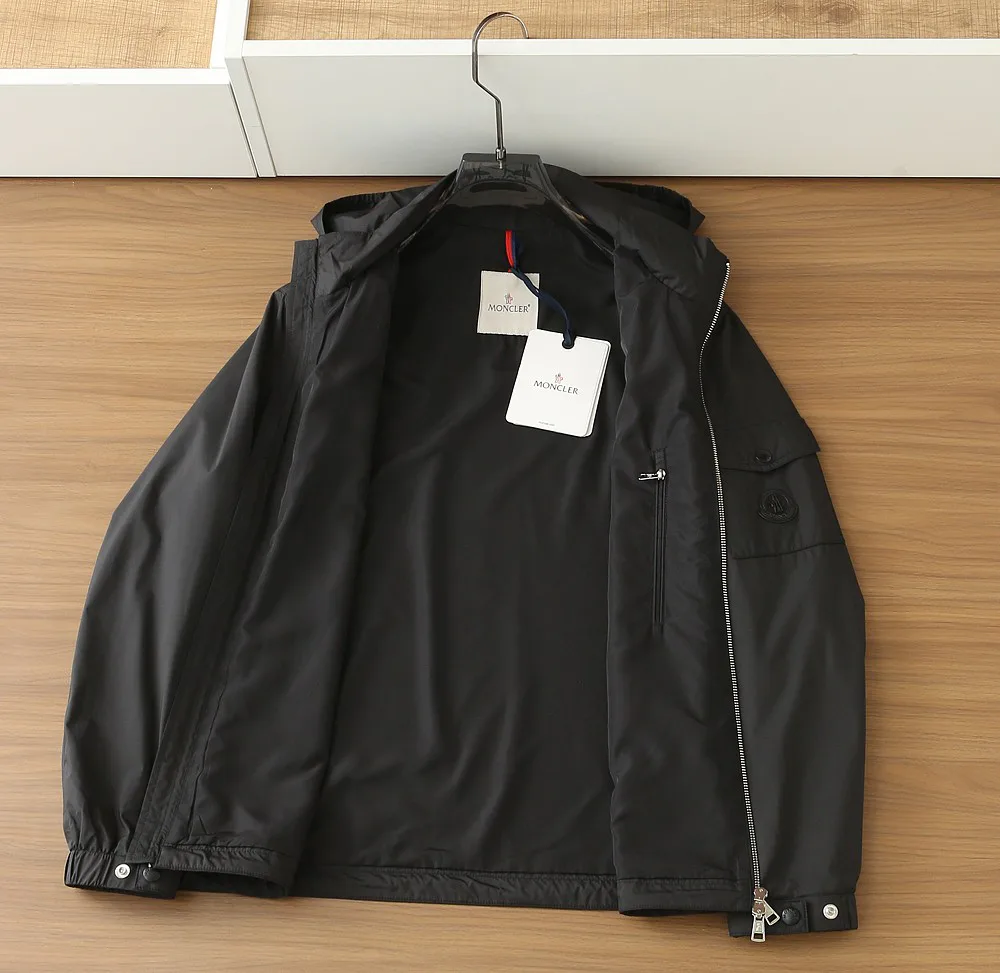 Куртки И Пуховики Мужские Moncler 9949789