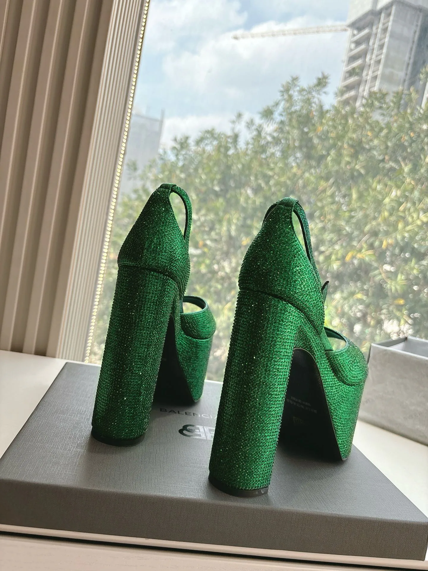 Босоножки Женские Balenciaga 17110