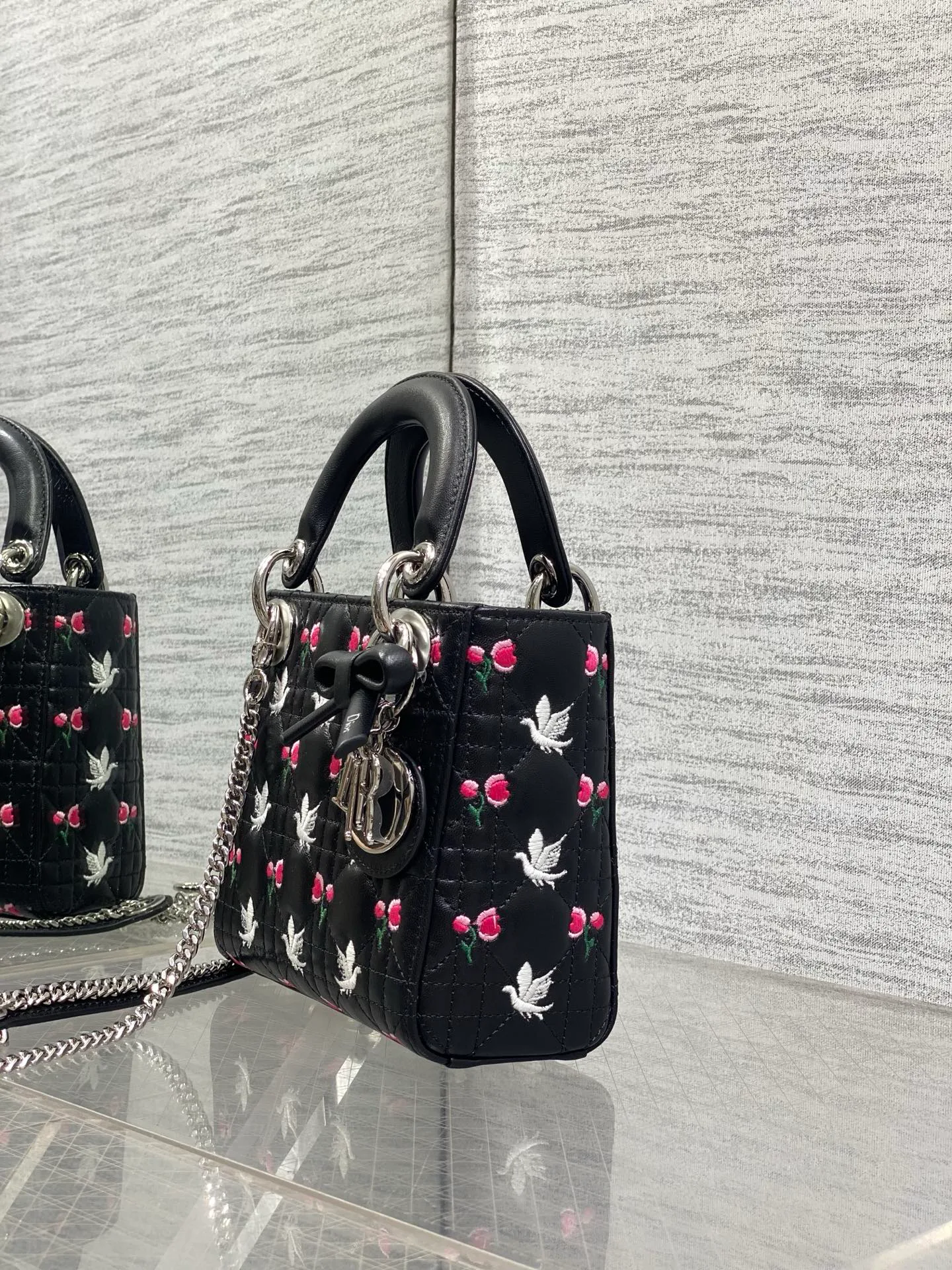 Классические Сумки Женские Christian Dior 17601332