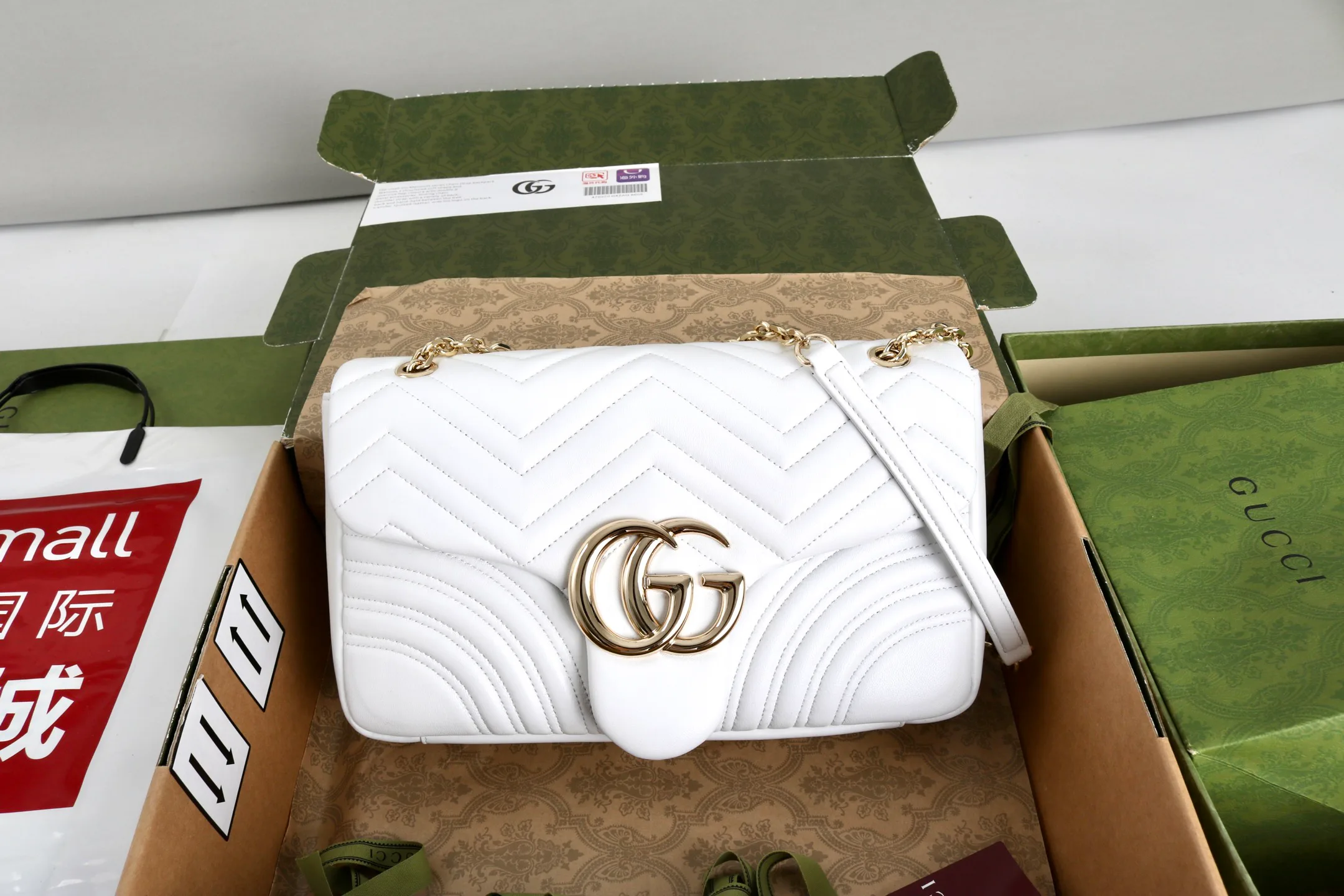 Классические Сумки Женские Gucci 18223240