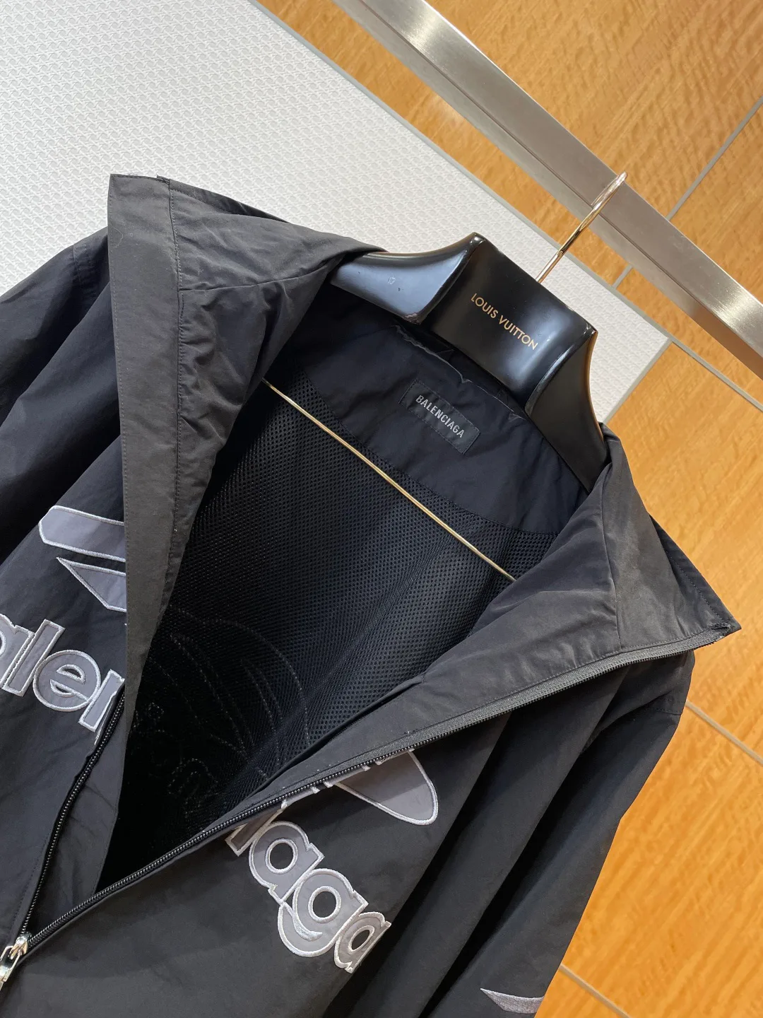 Куртки И Пуховики Мужские Balenciaga 10216573