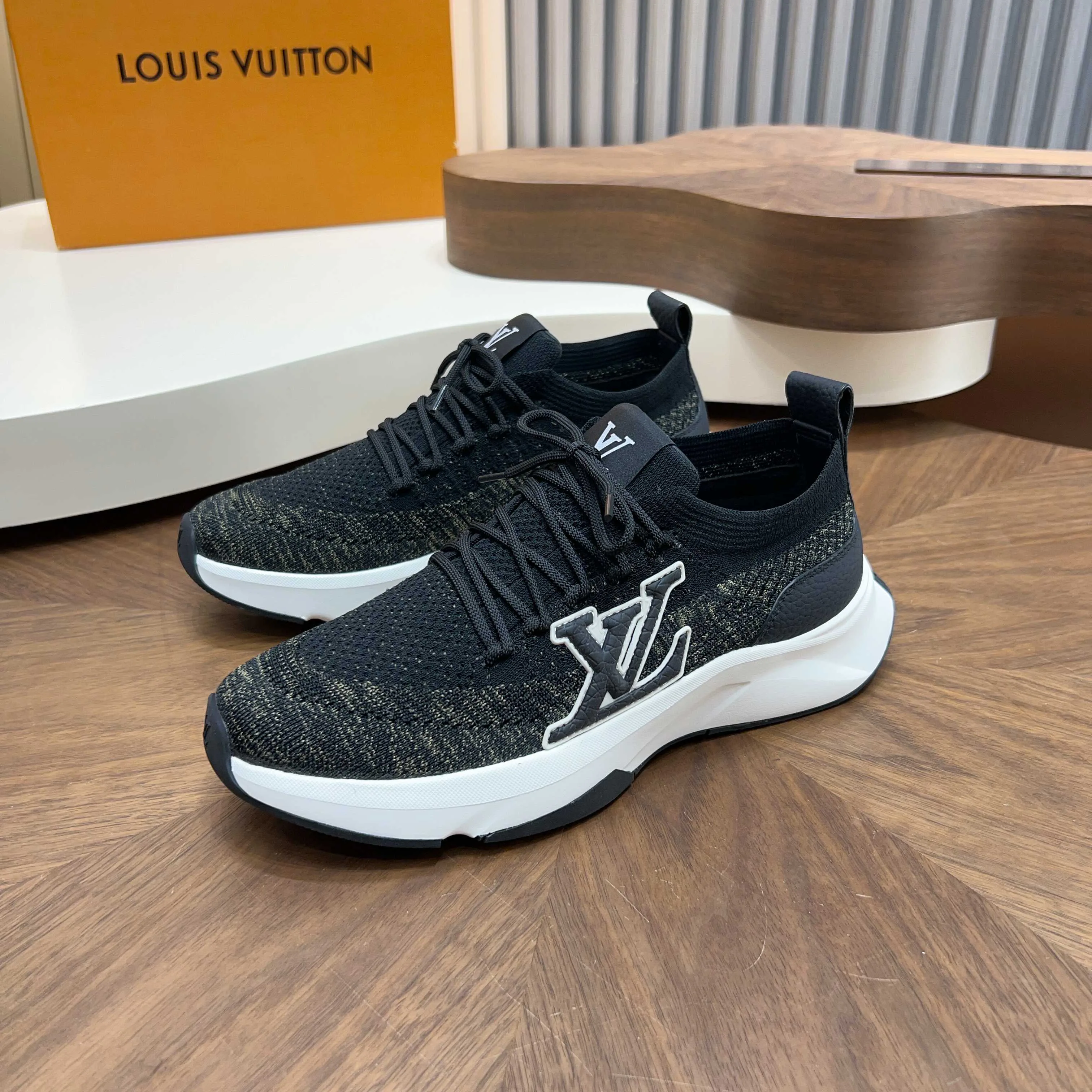 Кроссовки Мужские Louis Vuitton 17916668