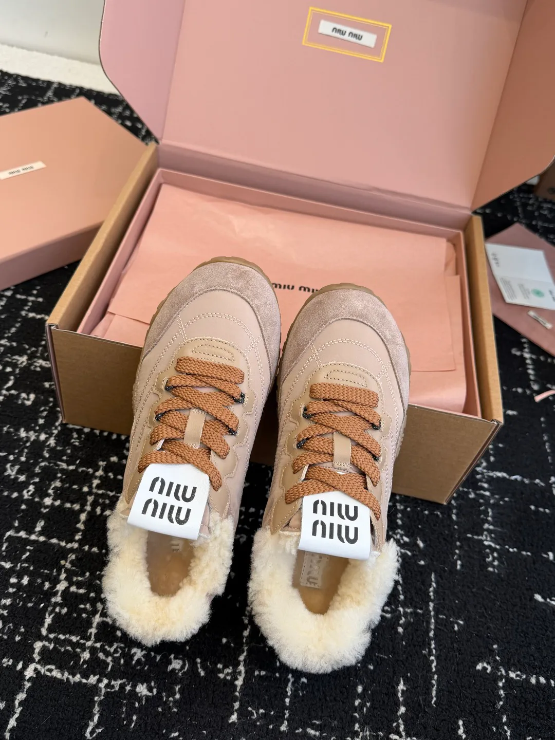 Кроссовки Женские Miu Miu 357101