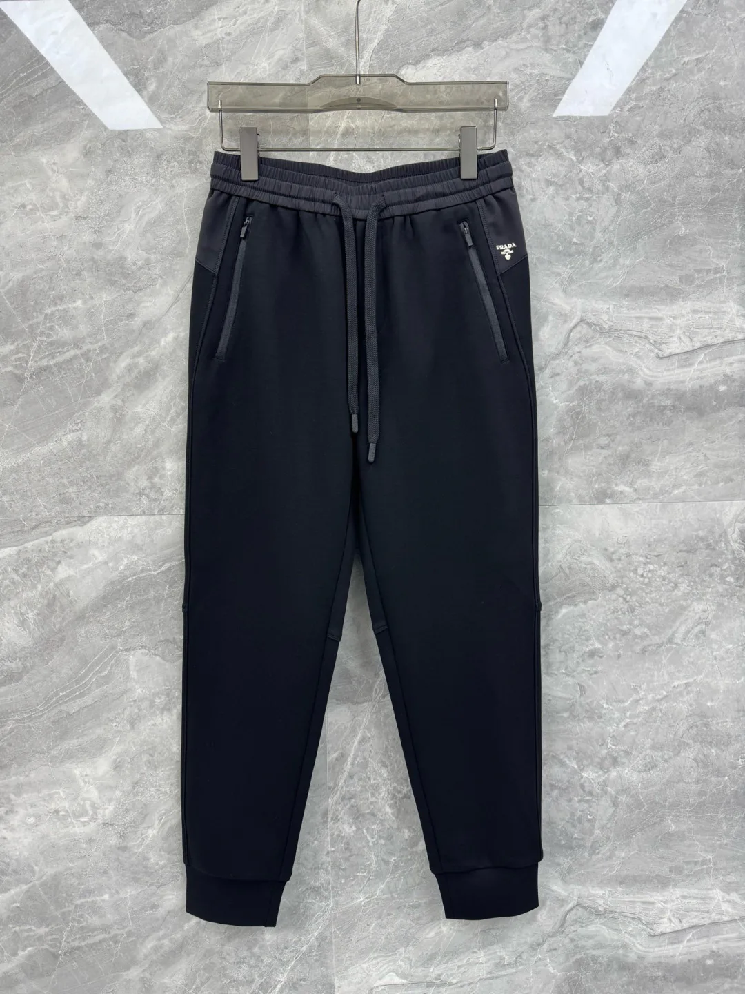 Брюки Мужские Prada 10186991