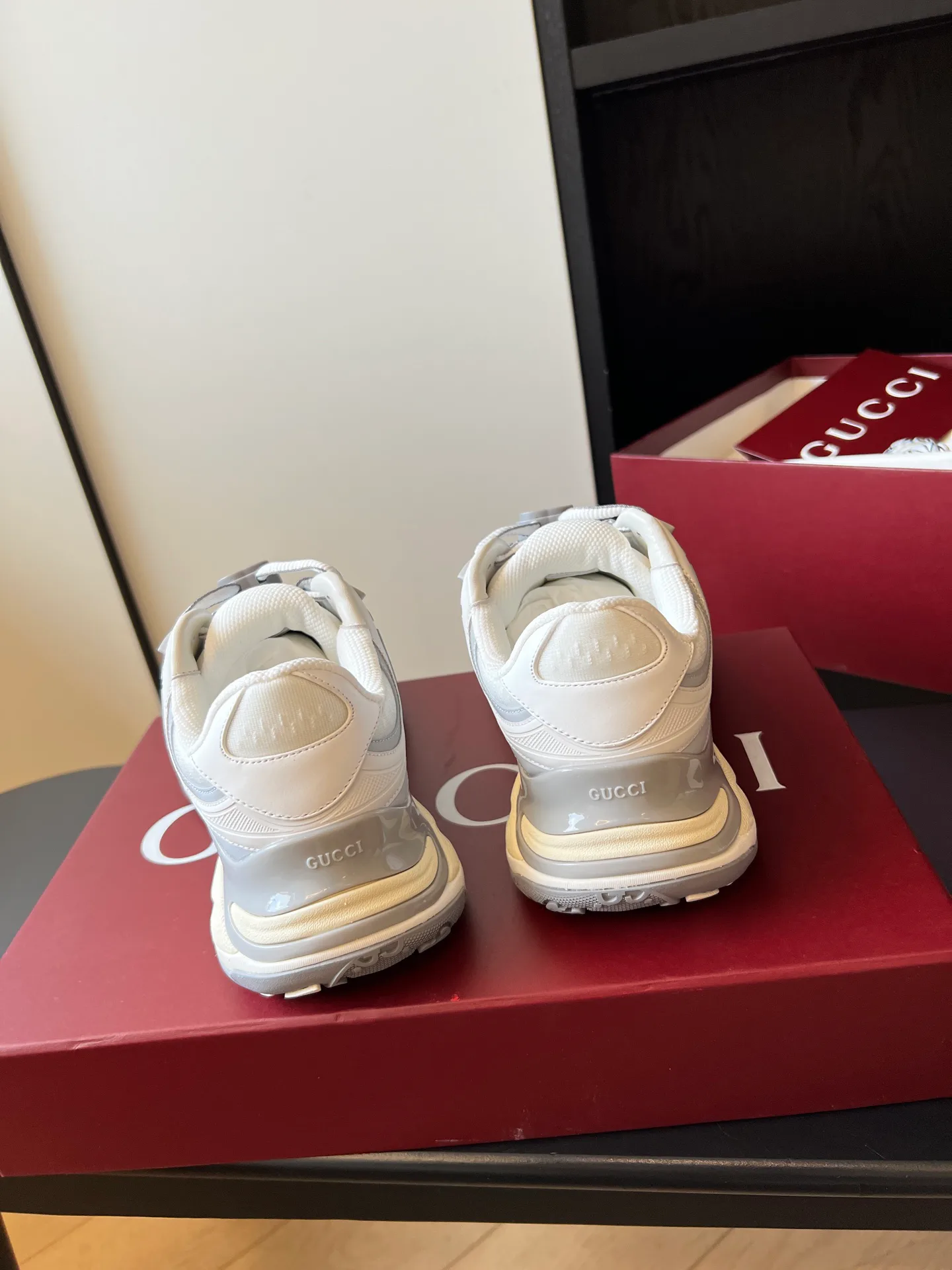 Кроссовки Женские Gucci 515291